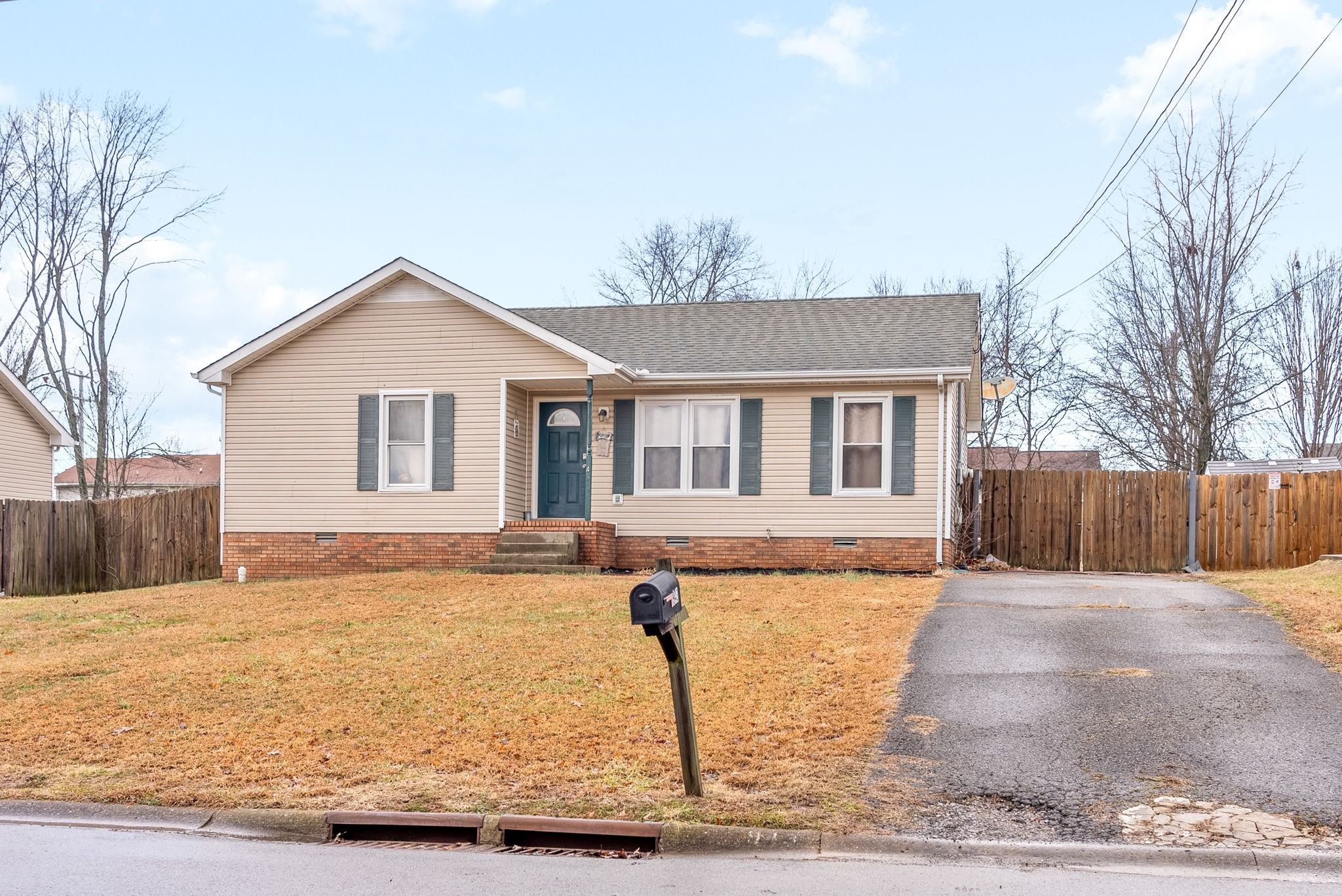 943 Princeton Dr Property Photo 2