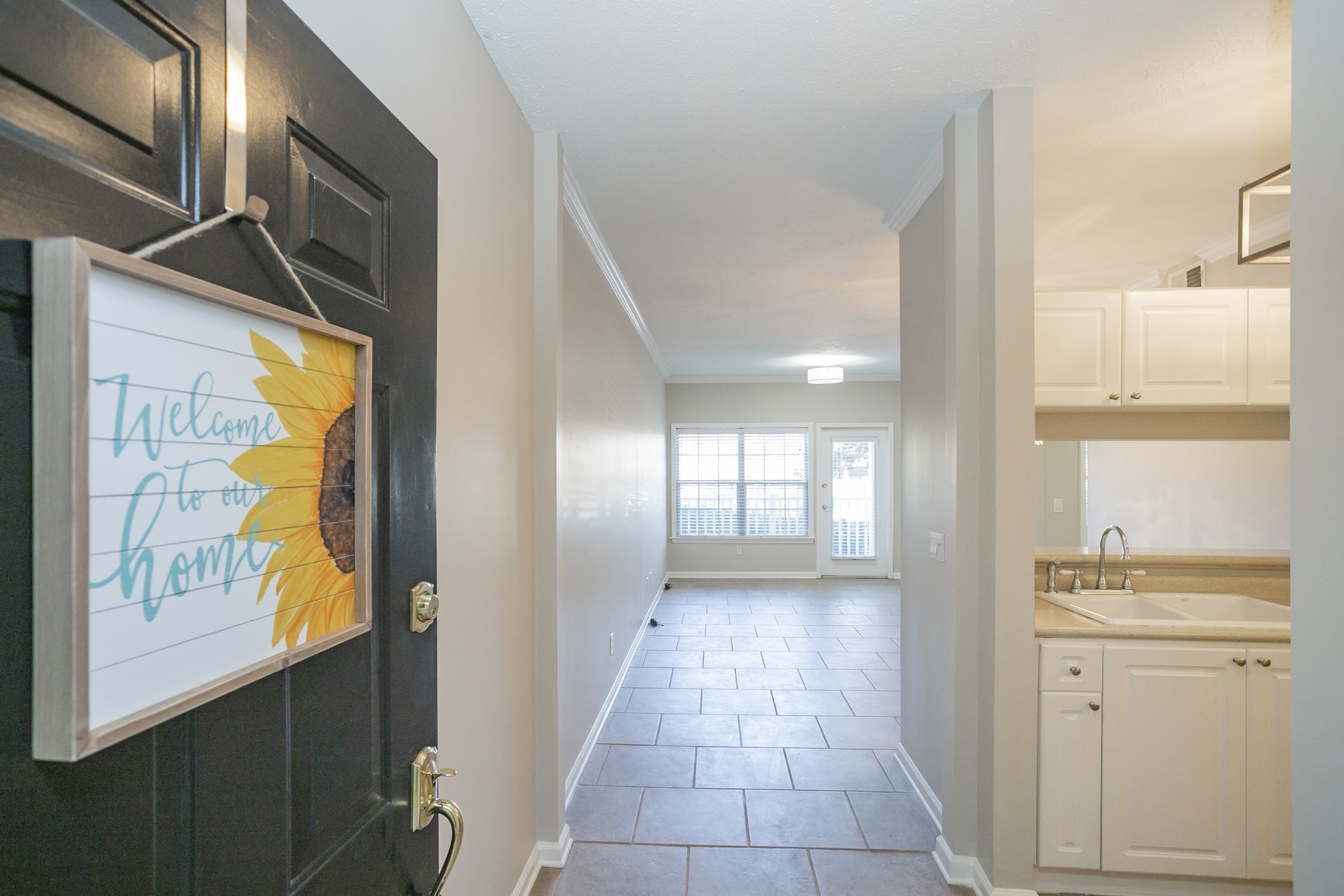 2025 Woodmont Blvd Property Photo 2