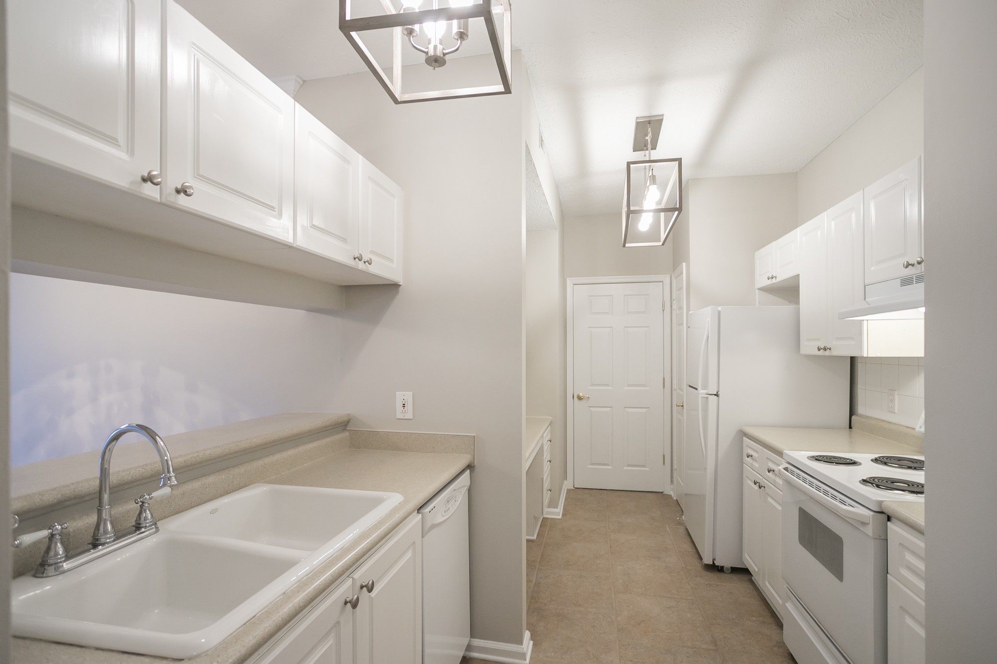2025 Woodmont Blvd Property Photo 5