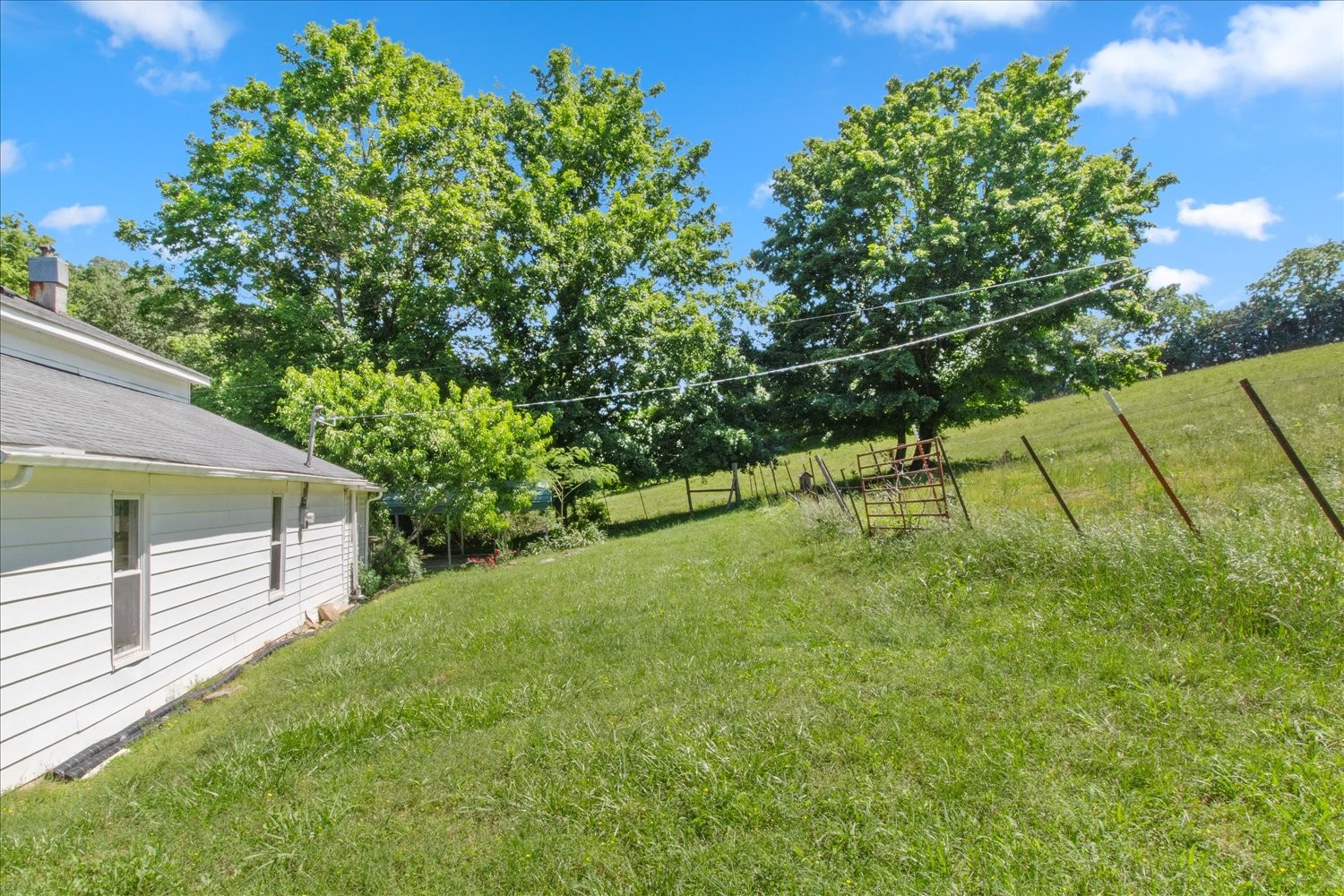 2031 Simmons Ridge Rd Property Photo 27