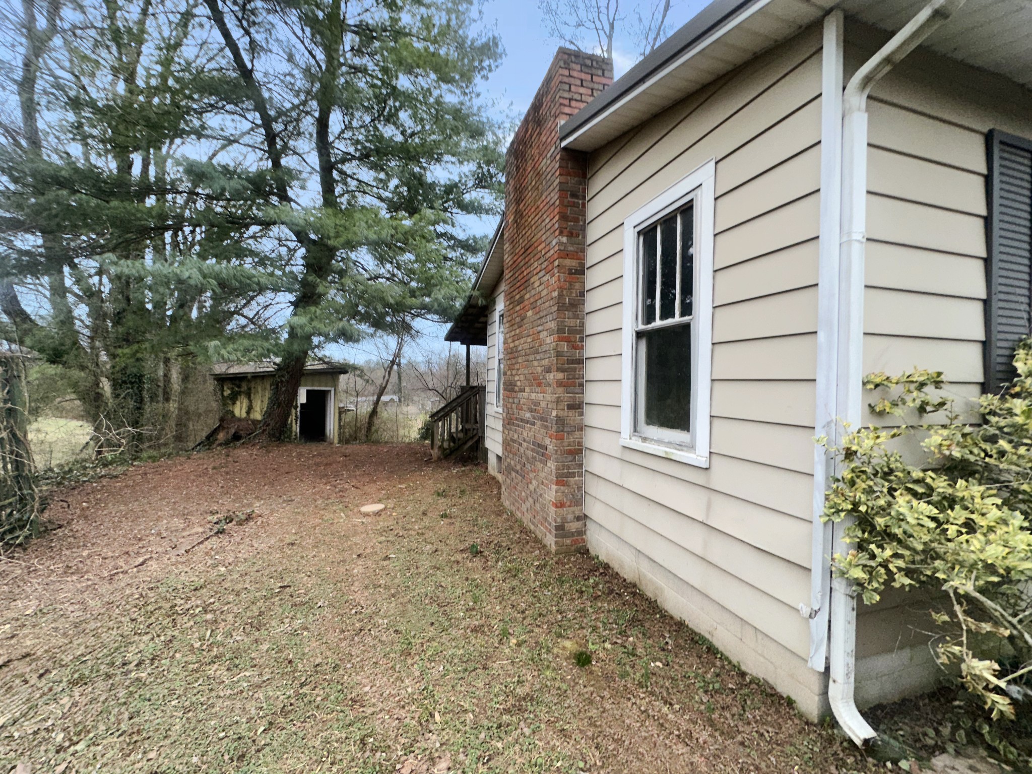 1155 Old Florence Rd Property Photo 3