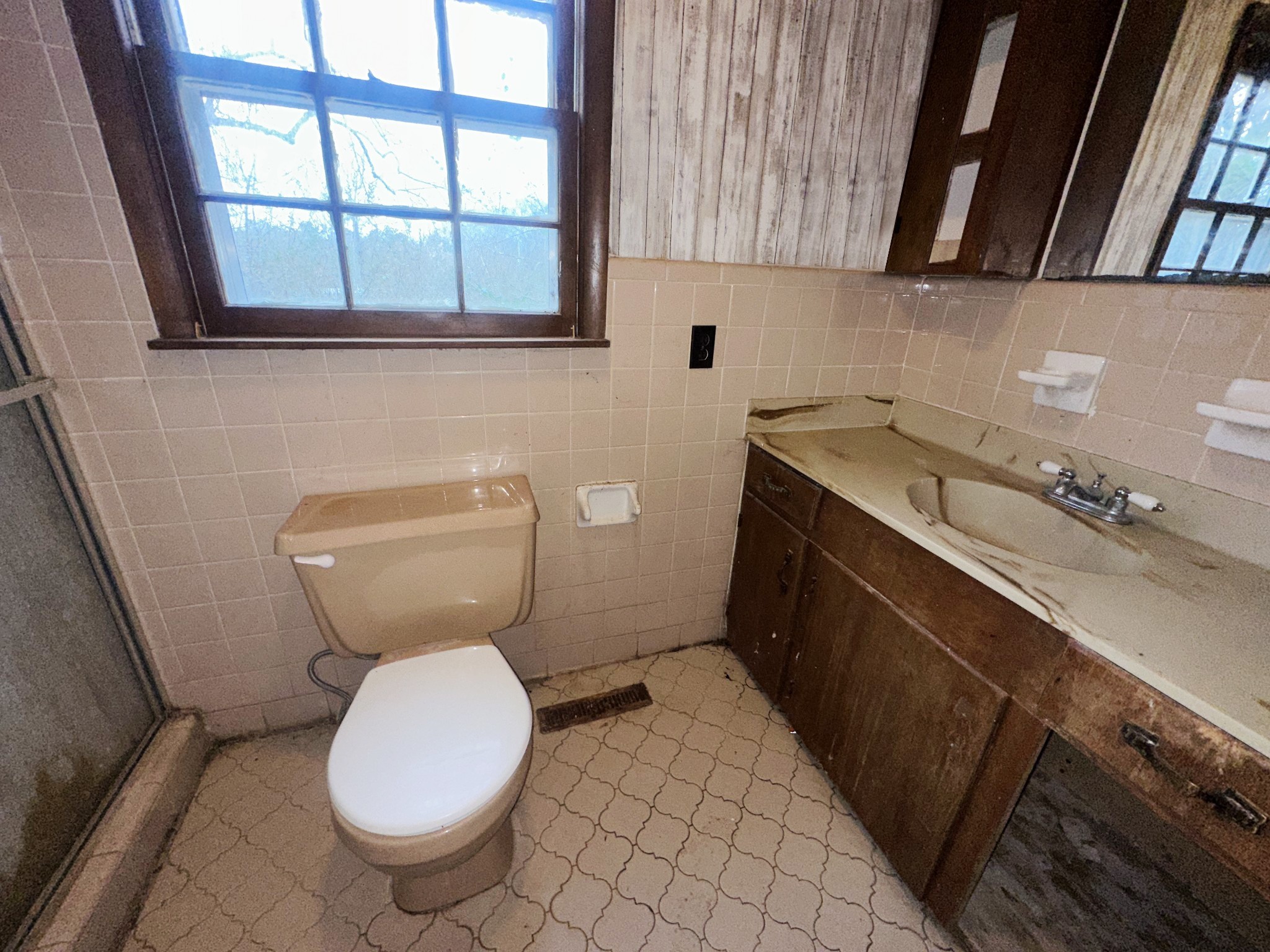 1155 Old Florence Rd Property Photo 11