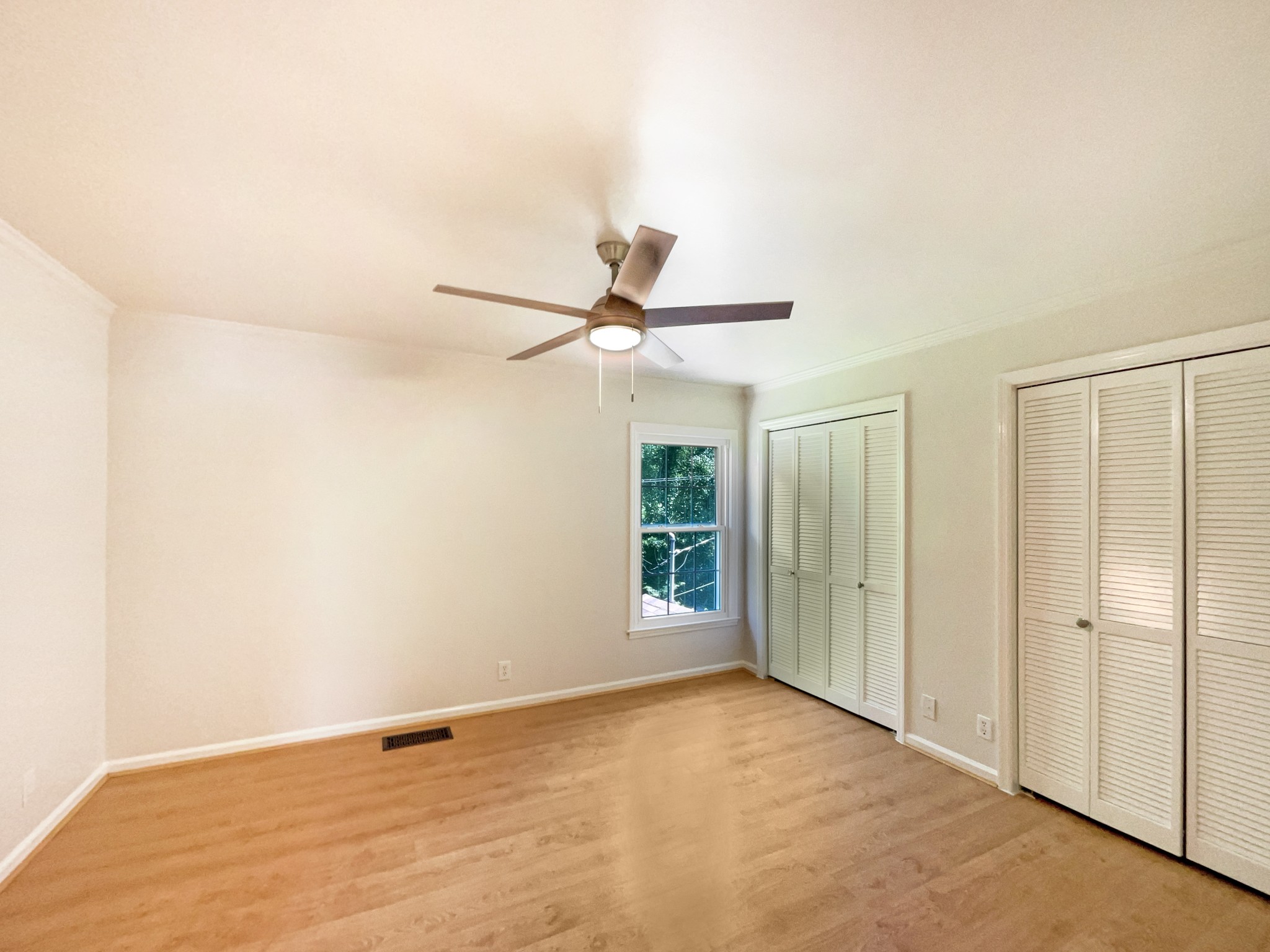 112 Northcrest Ct Property Photo 5