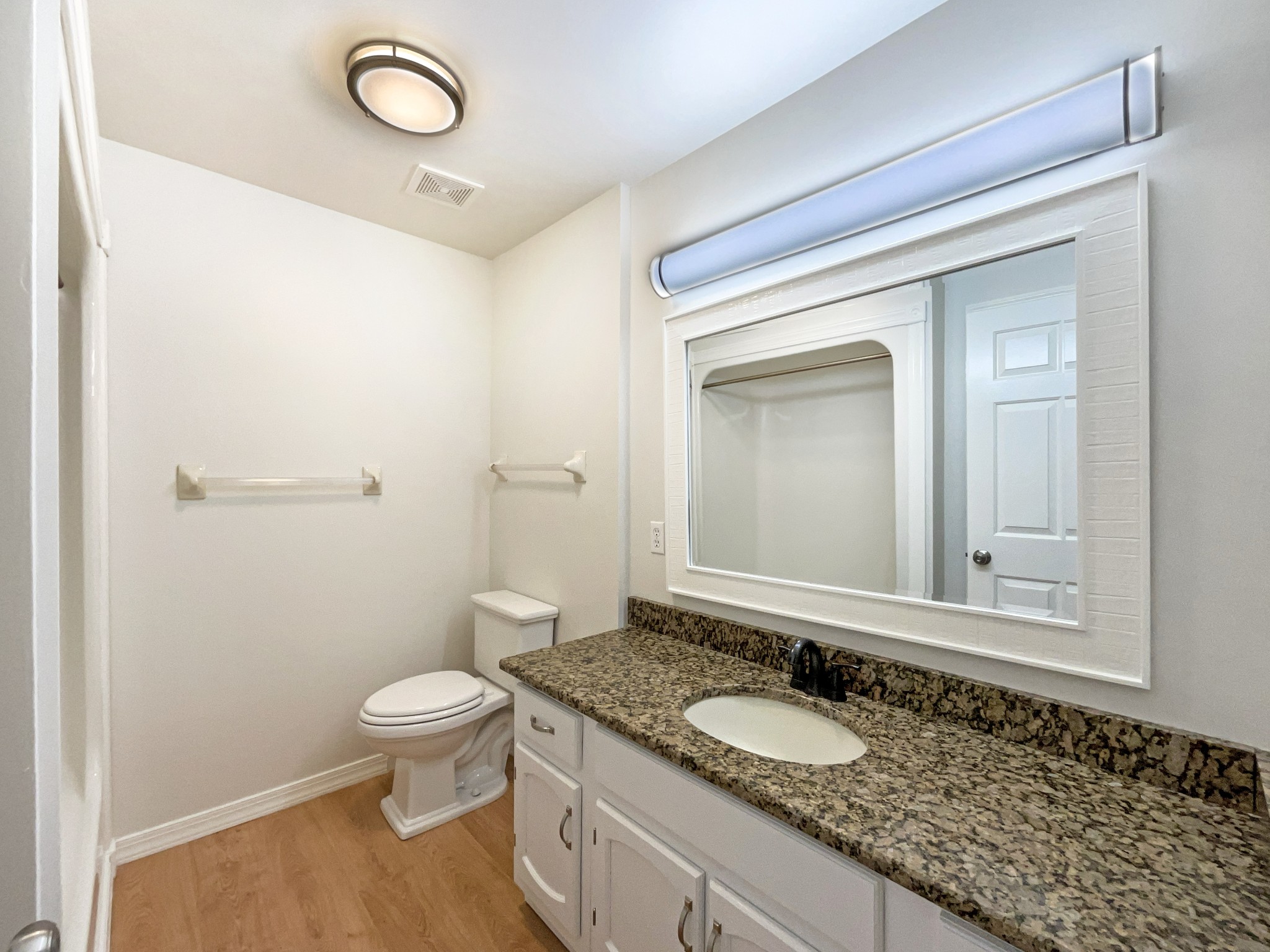 112 Northcrest Ct Property Photo 7