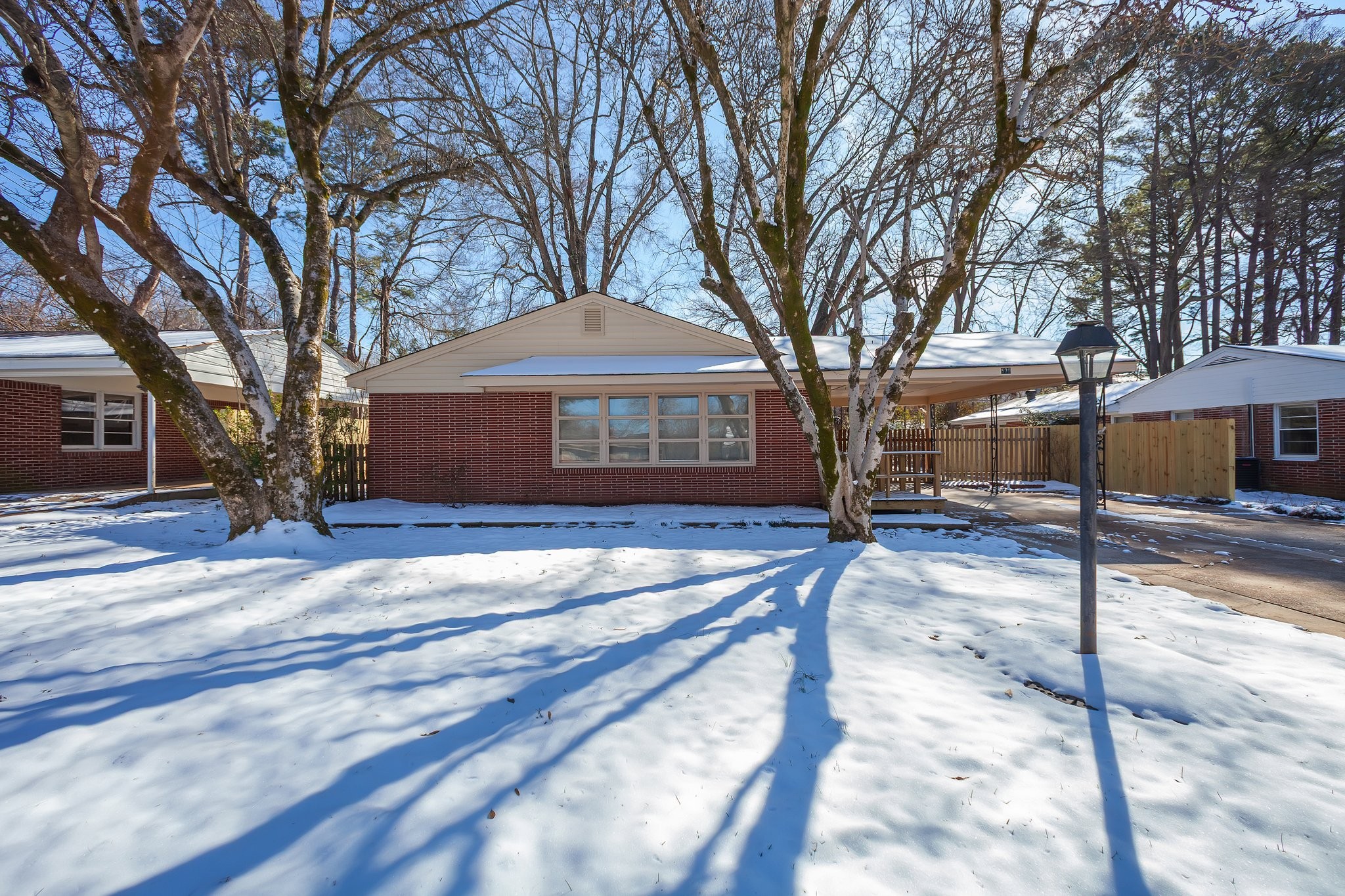 570 Westmoreland Pl Property Photo