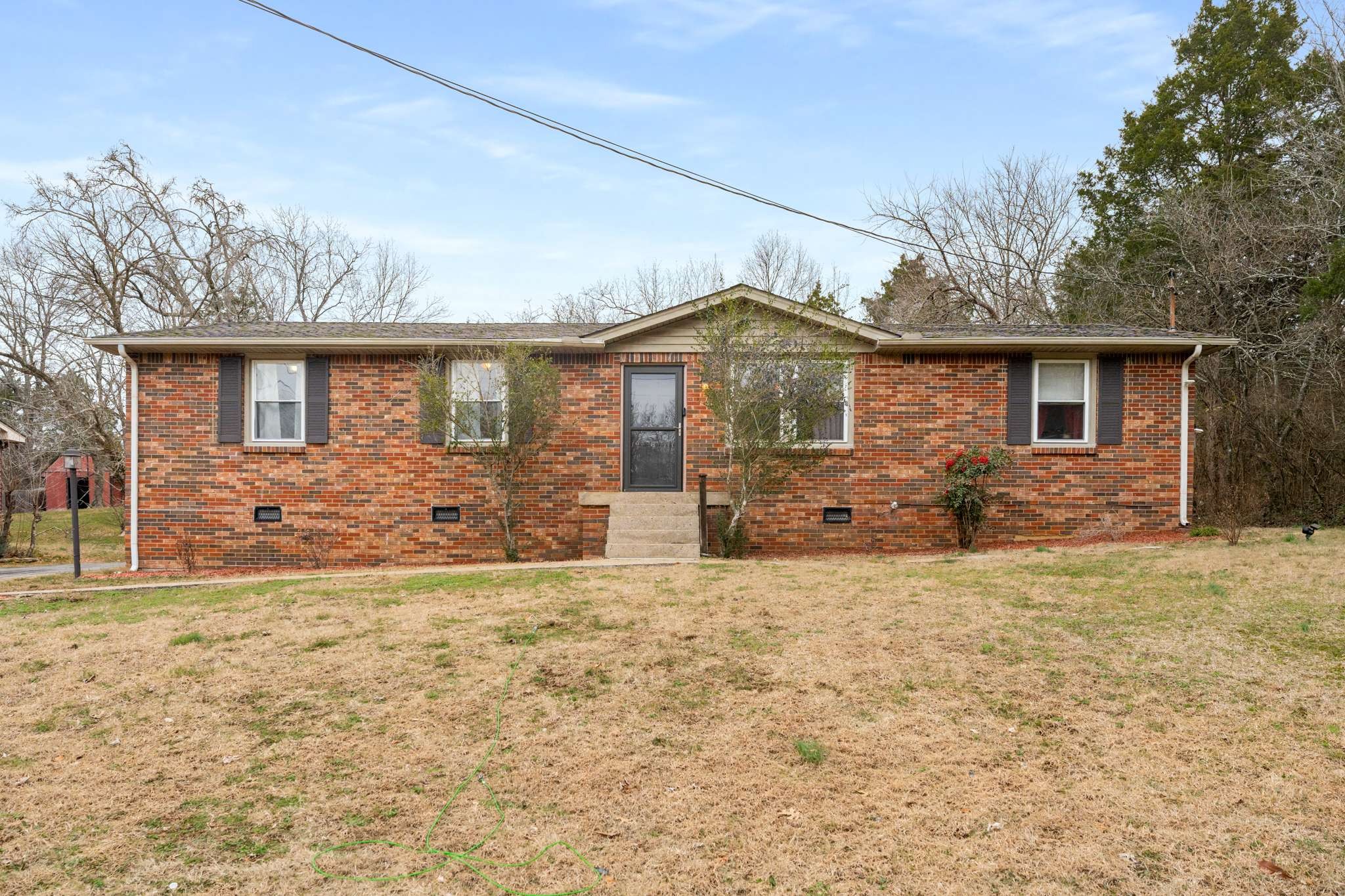123 N Valley Rd Property Photo 1
