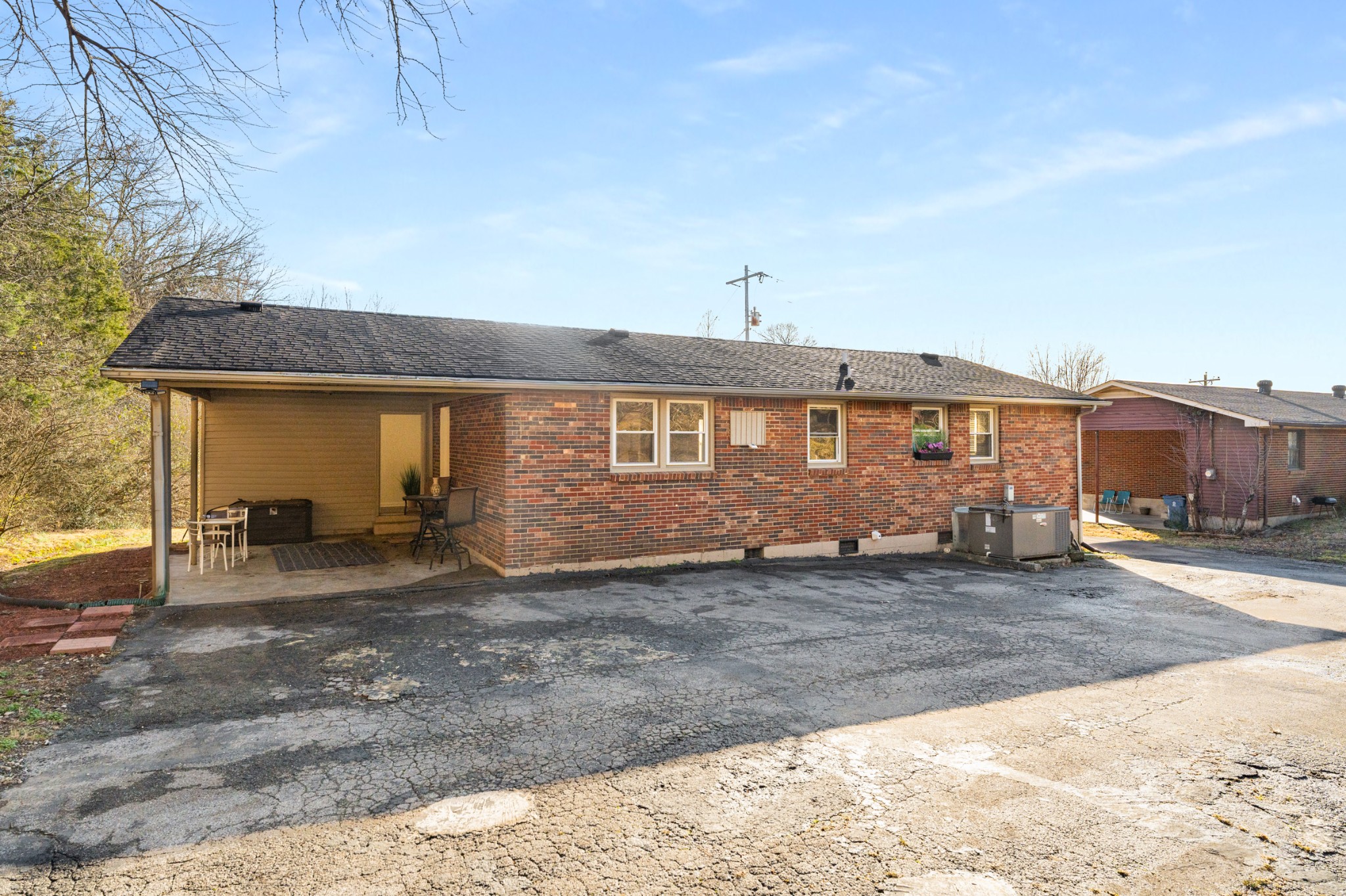 123 N Valley Rd Property Photo 21