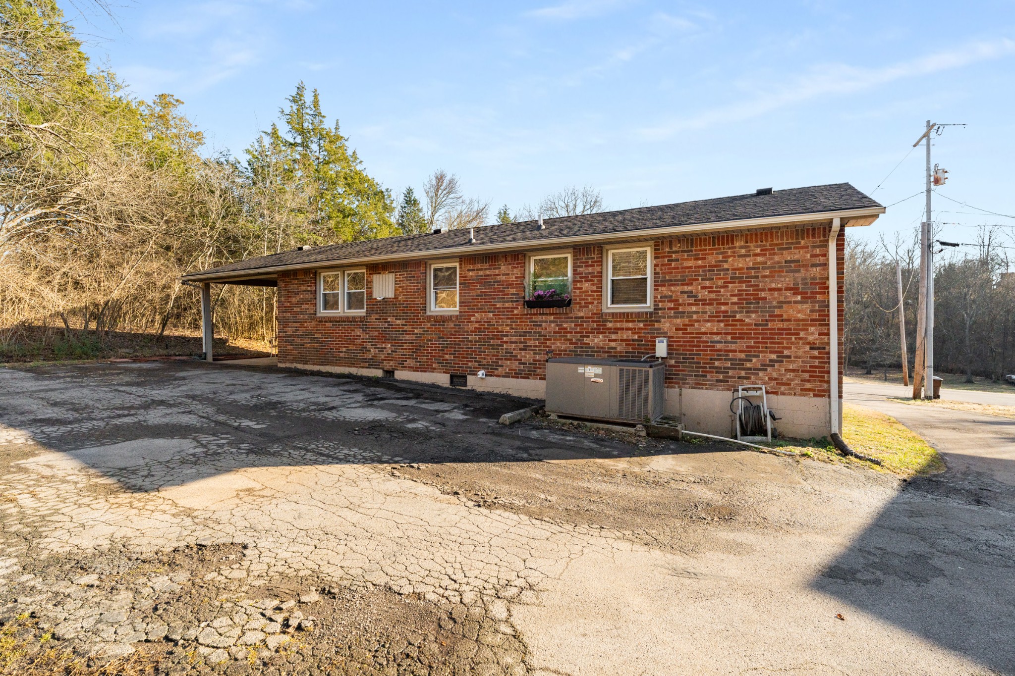 123 N Valley Rd Property Photo 25