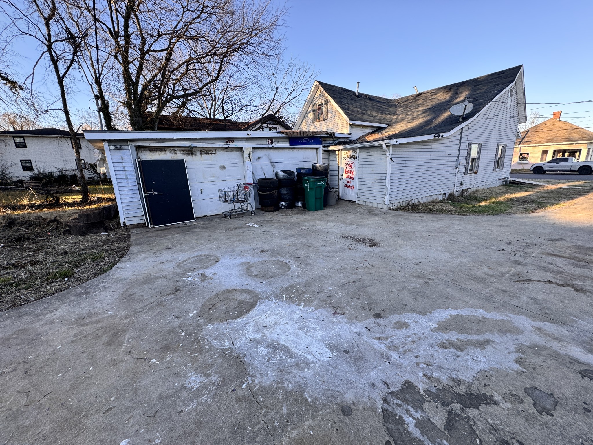 209 N Jefferson St Property Photo 4