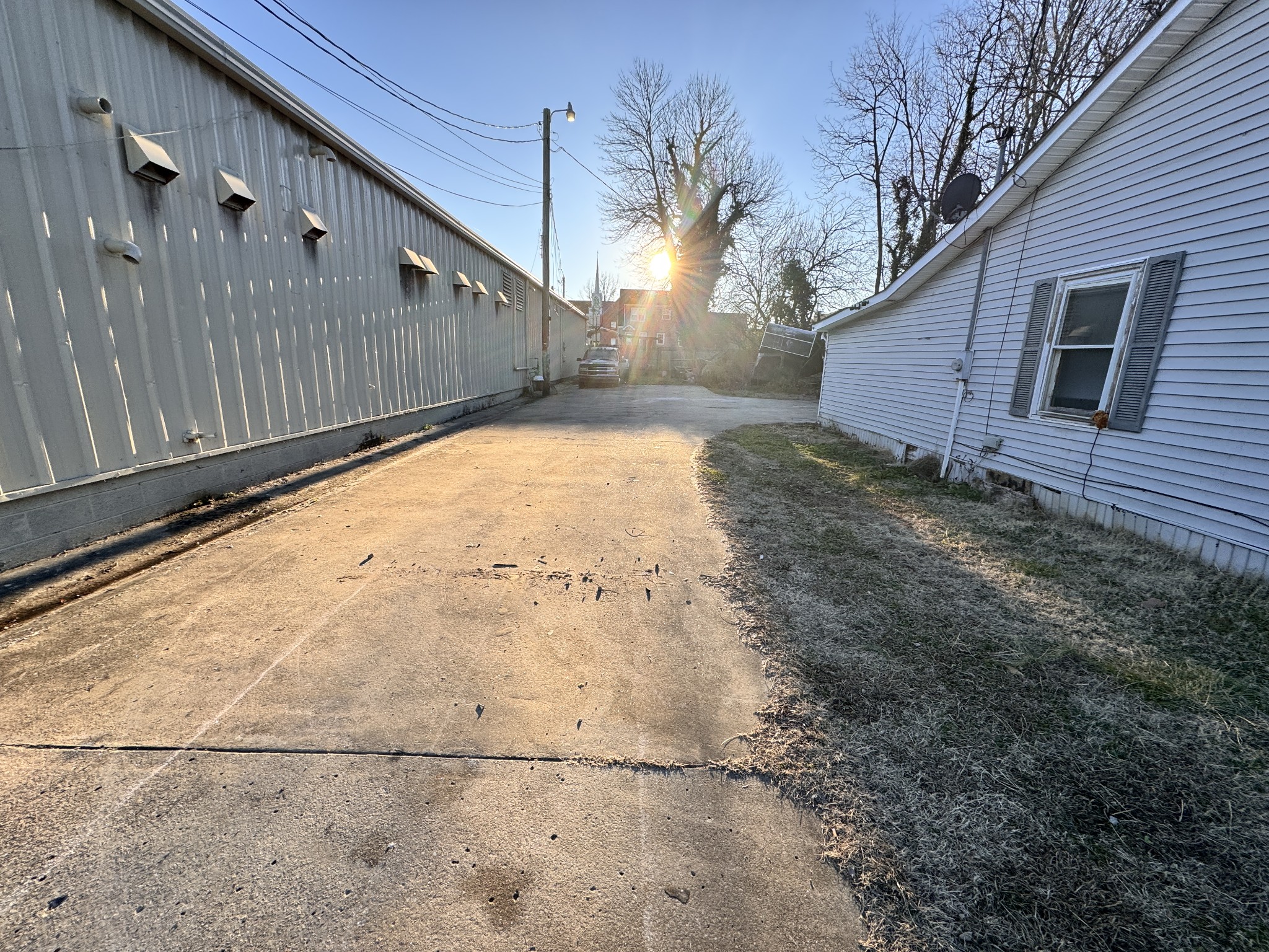 209 N Jefferson St Property Photo 5