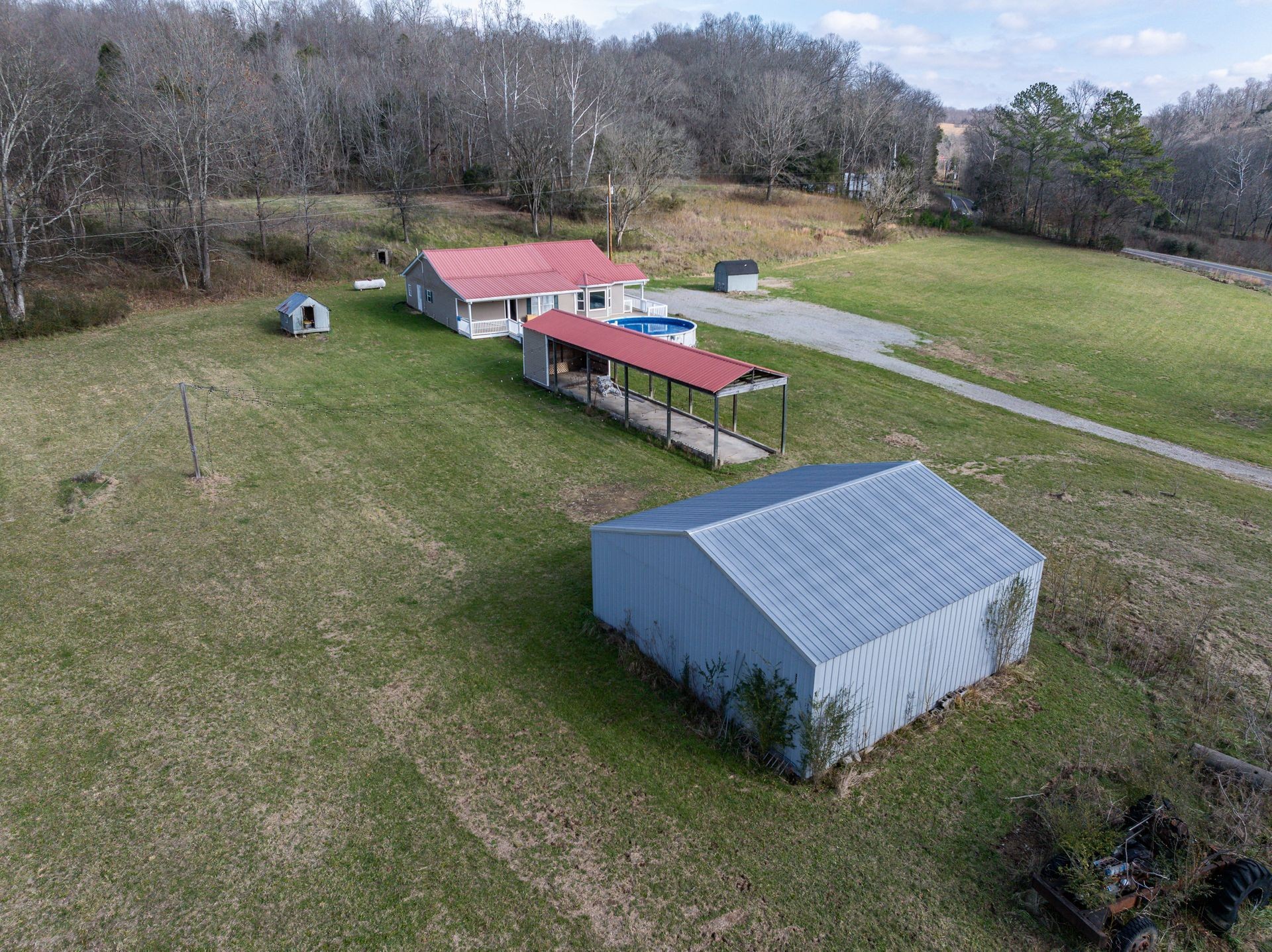 8310 Dog Creek Rd Property Photo