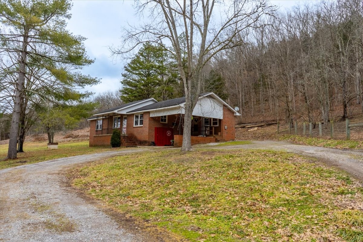 275 Davis Hollow Rd Property Photo