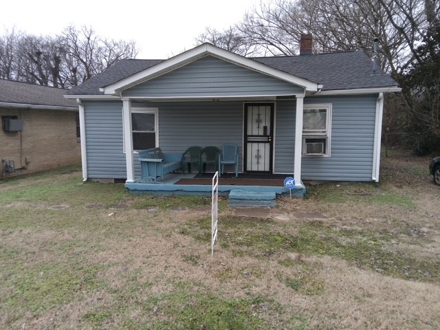 1737 23rd Ave, N Property Photo 1