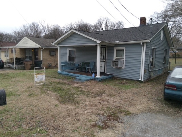 1737 23rd Ave, N Property Photo 4