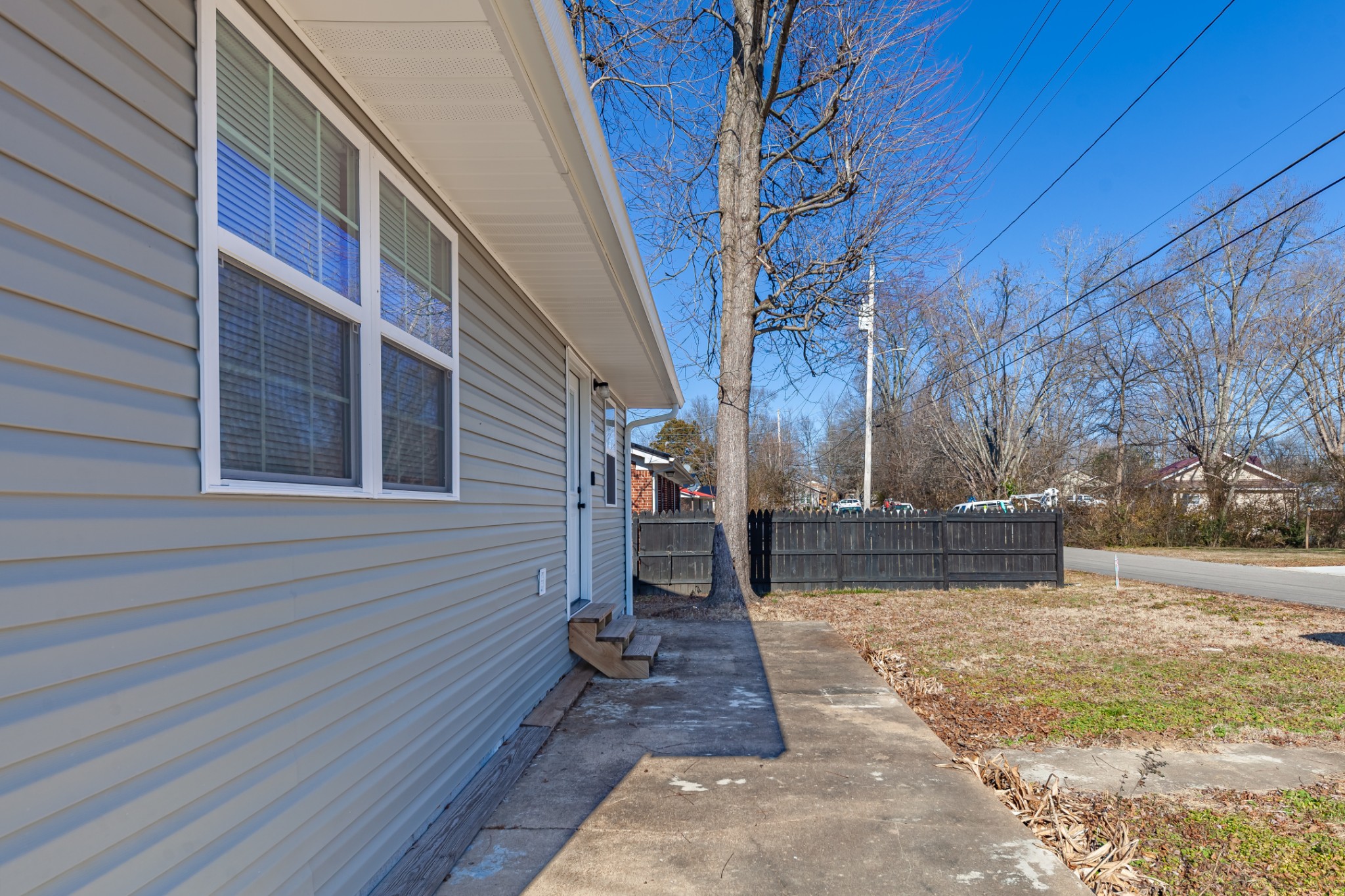 222 N Pine St Property Photo 4
