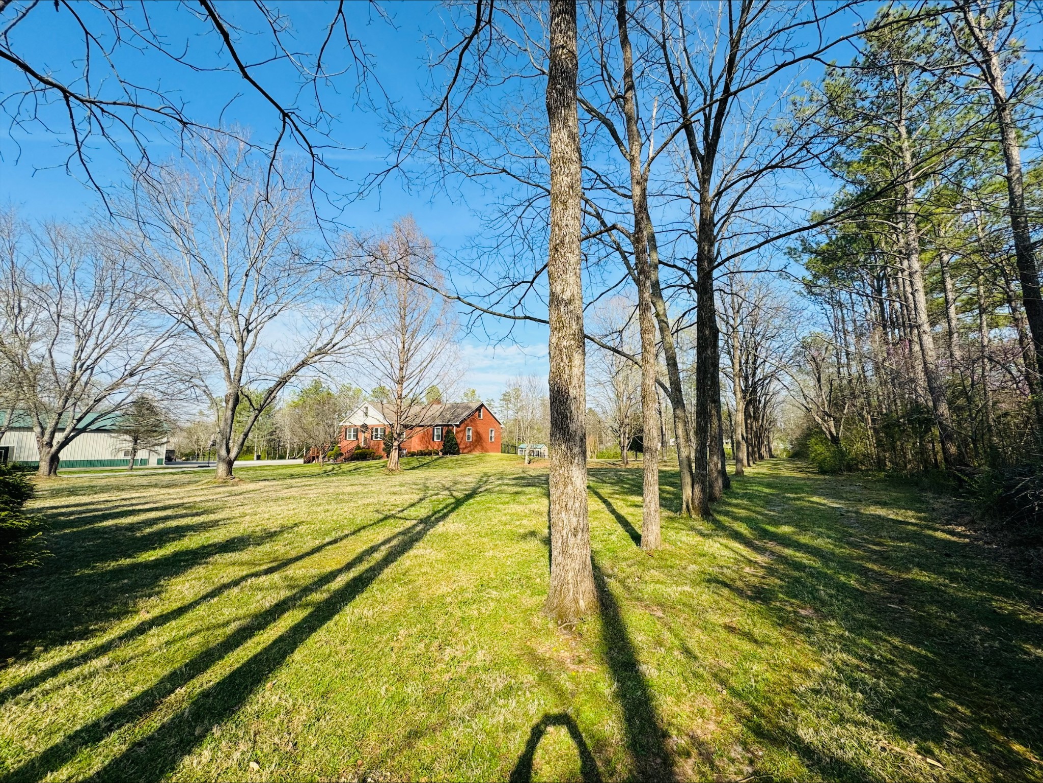 831 Osborne Ln Property Photo 3