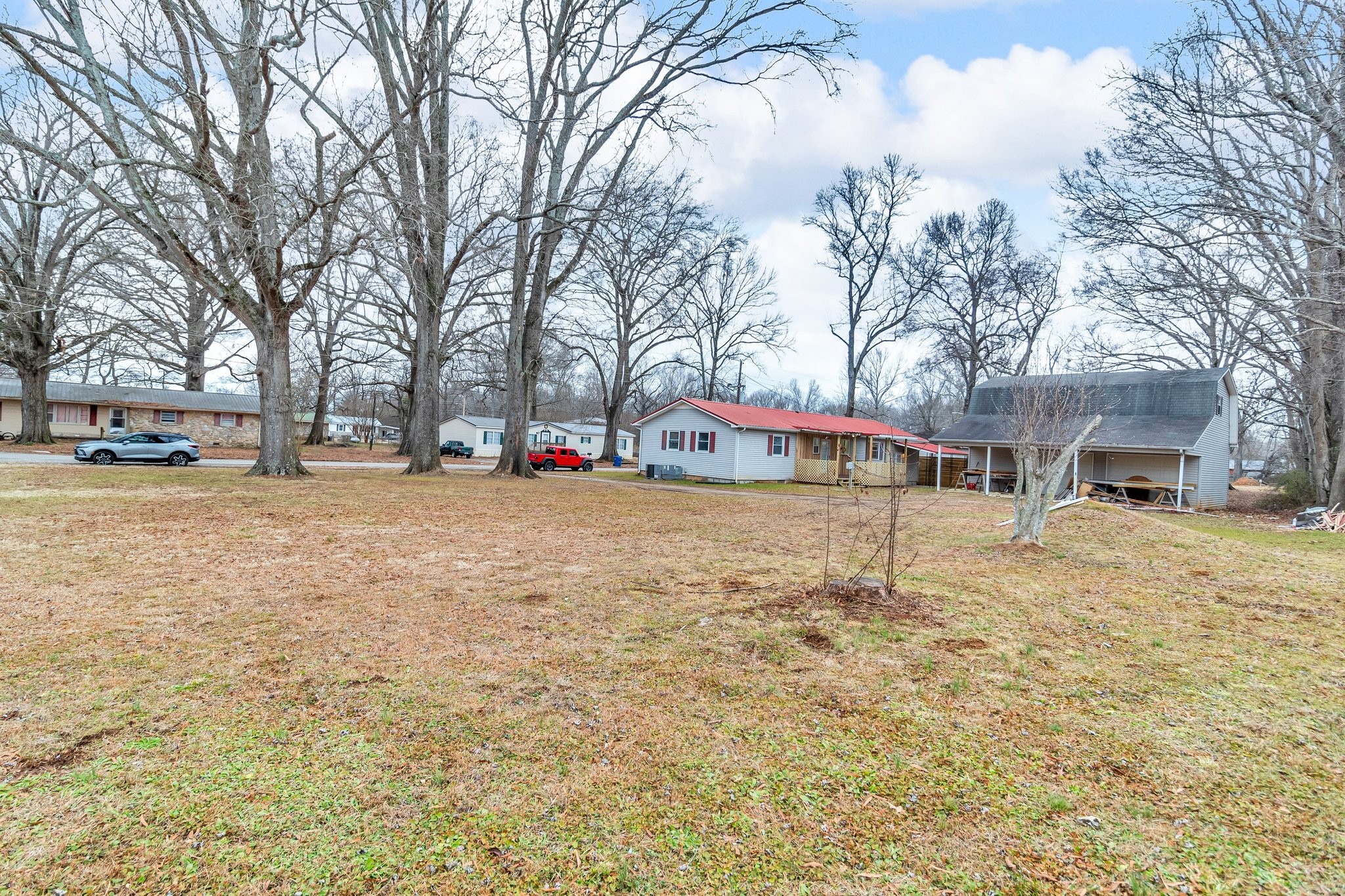 113 Oakwood Dr Property Photo 32
