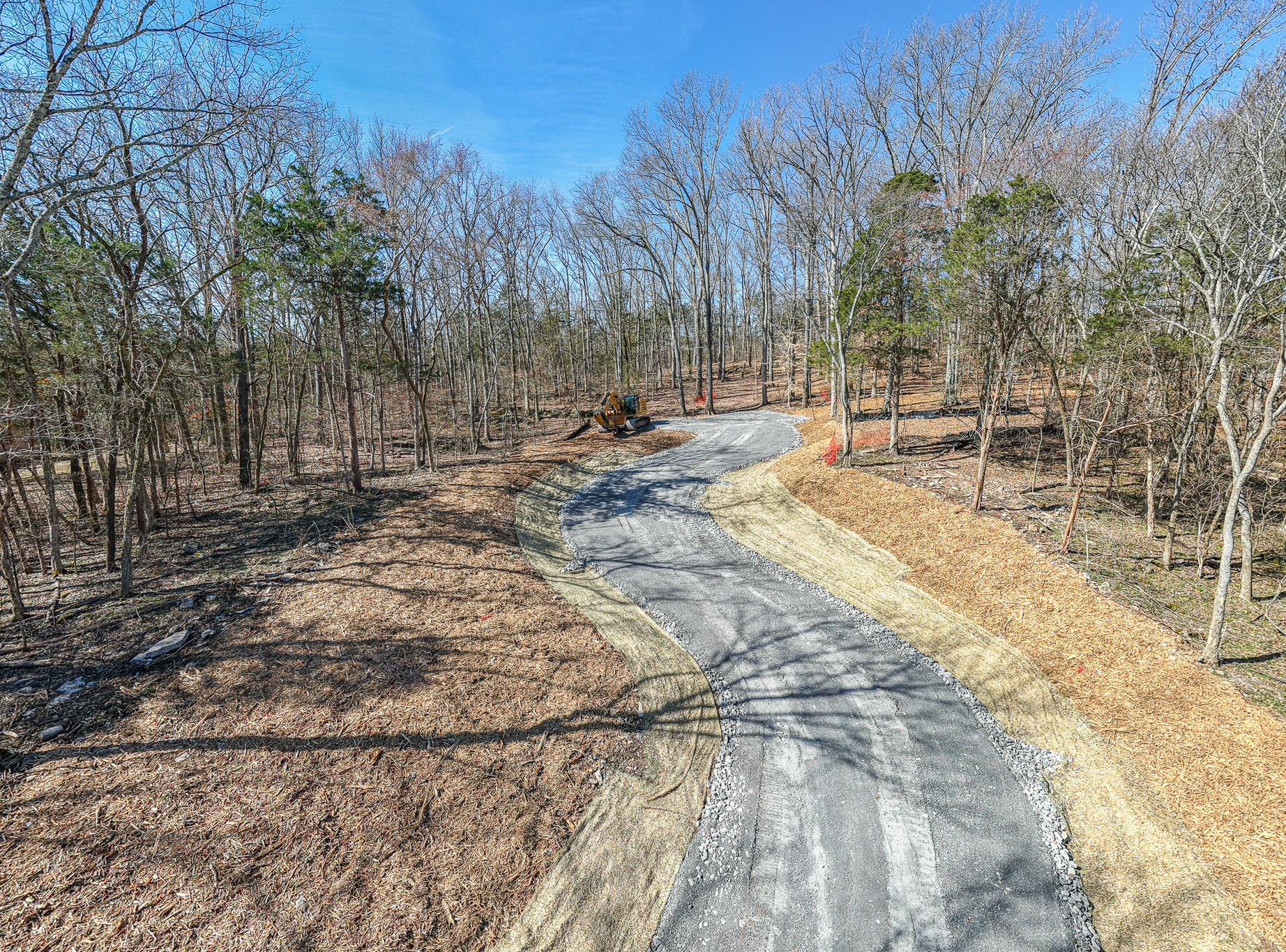 915 Bluff Rd Property Photo 3