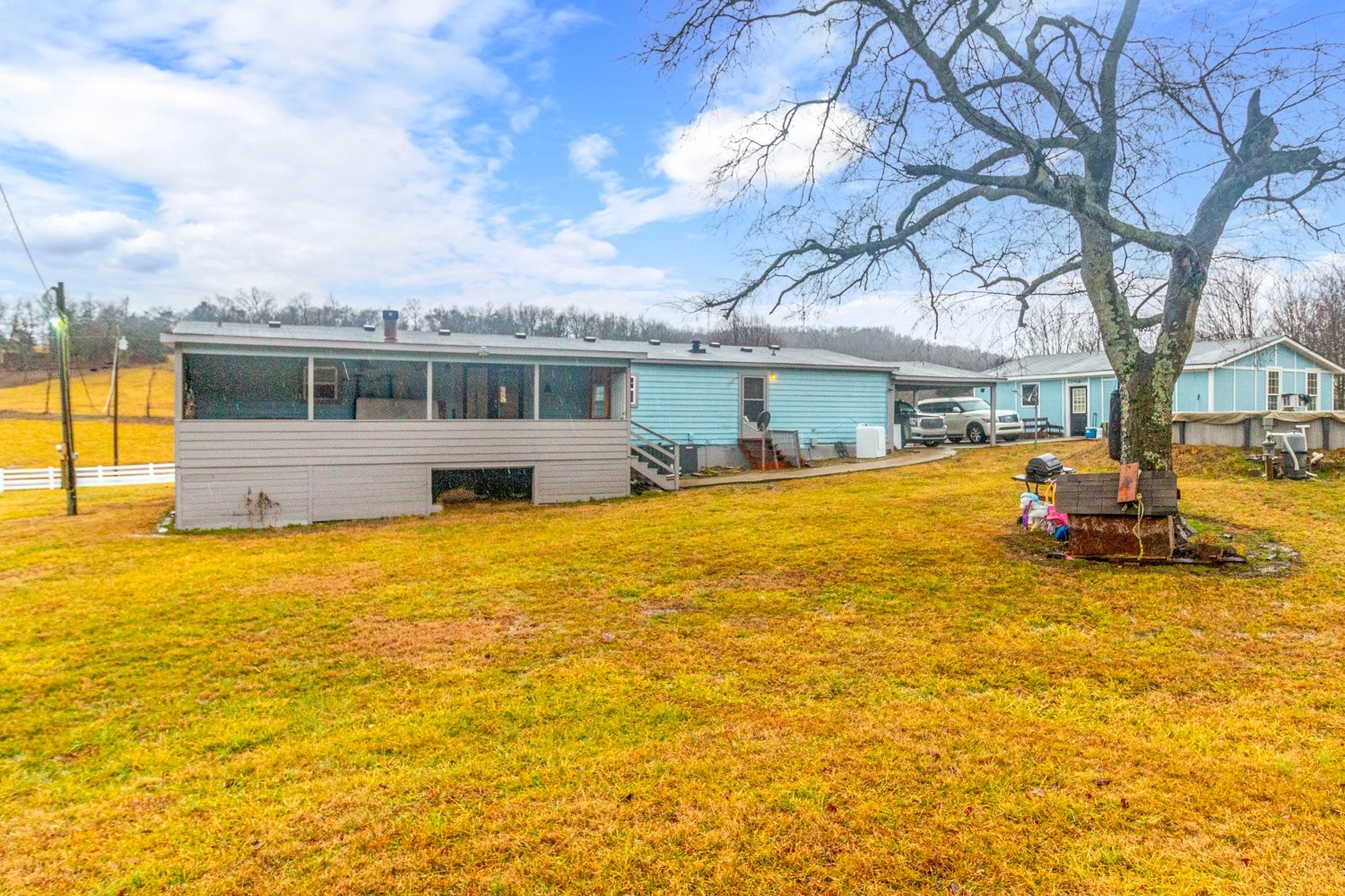 570 Coop Rd Property Photo 3