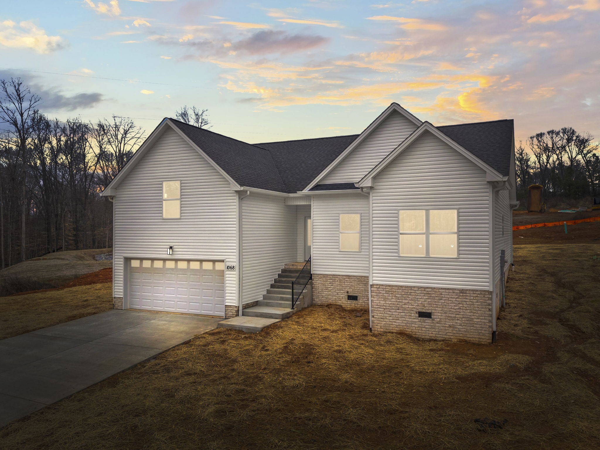1068 Angus Way Property Photo 4