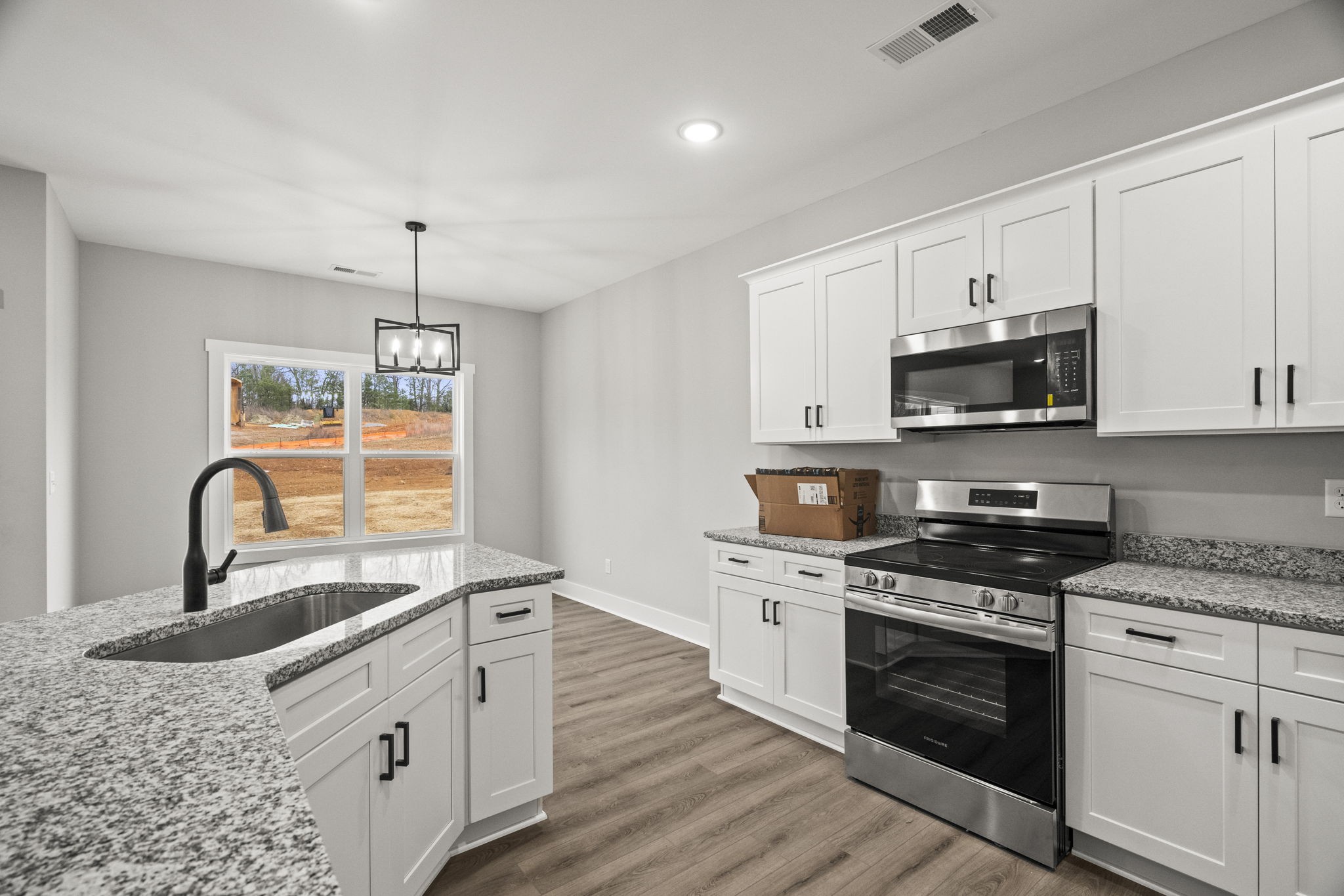 1068 Angus Way Property Photo 12