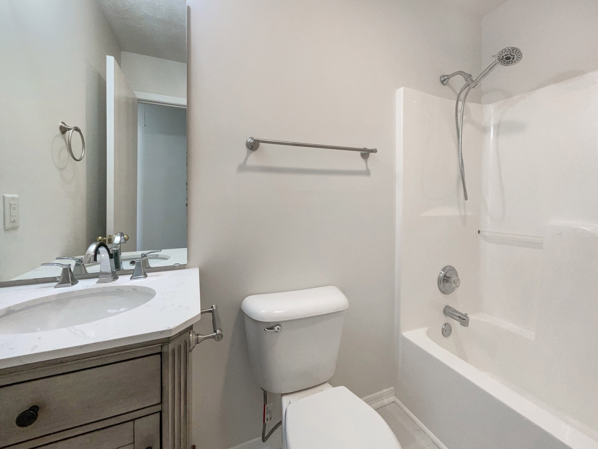 7216 Hidden Lake Dr Property Photo 12