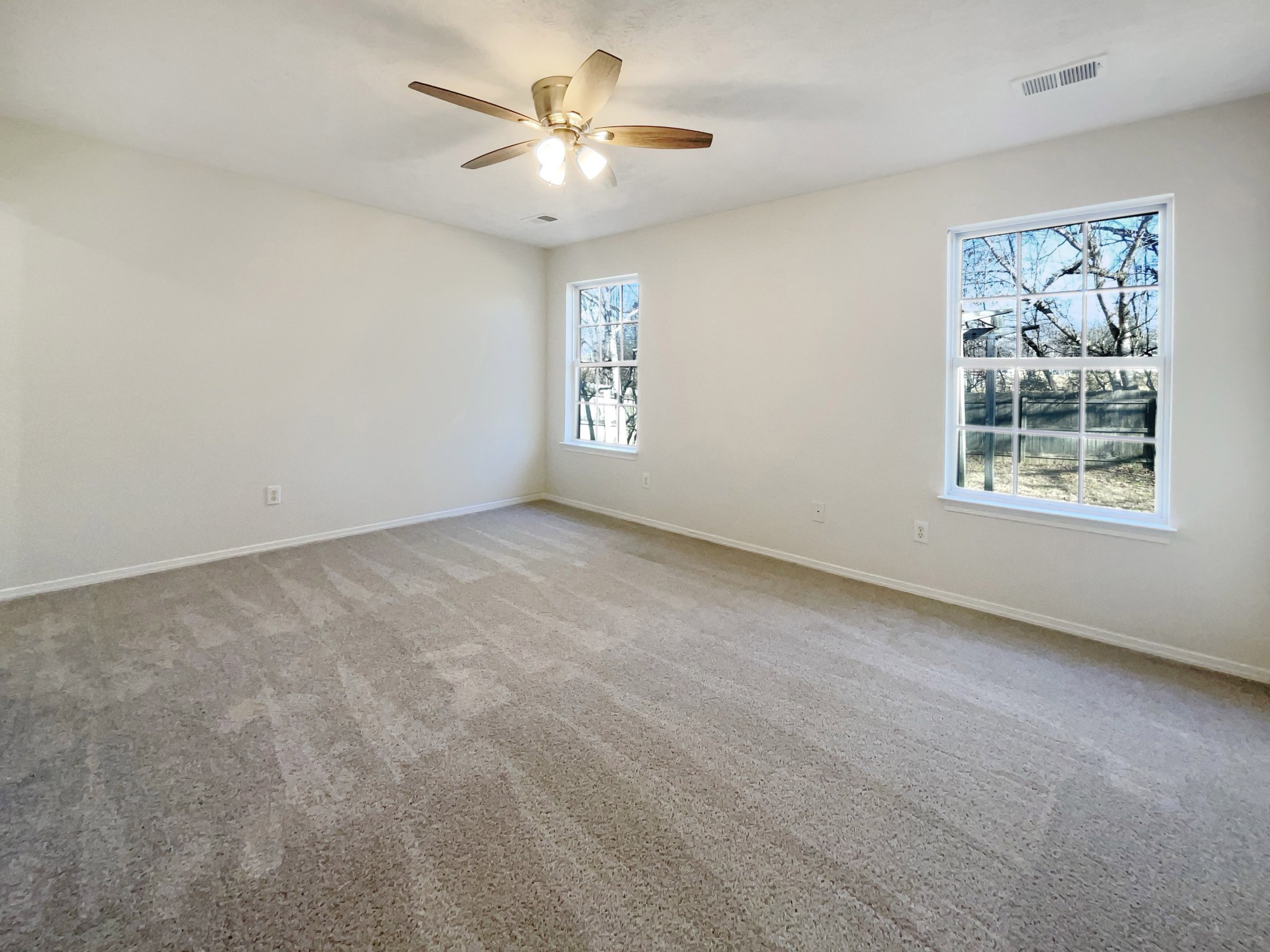 7216 Hidden Lake Dr Property Photo 13