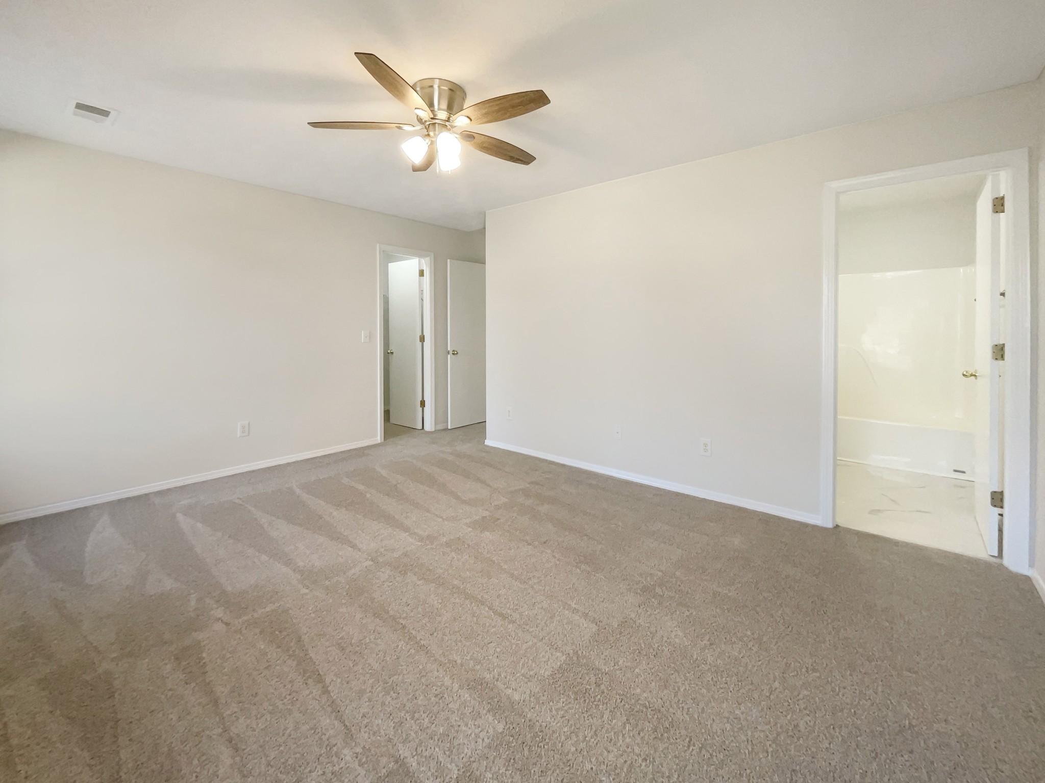 7216 Hidden Lake Dr Property Photo 14