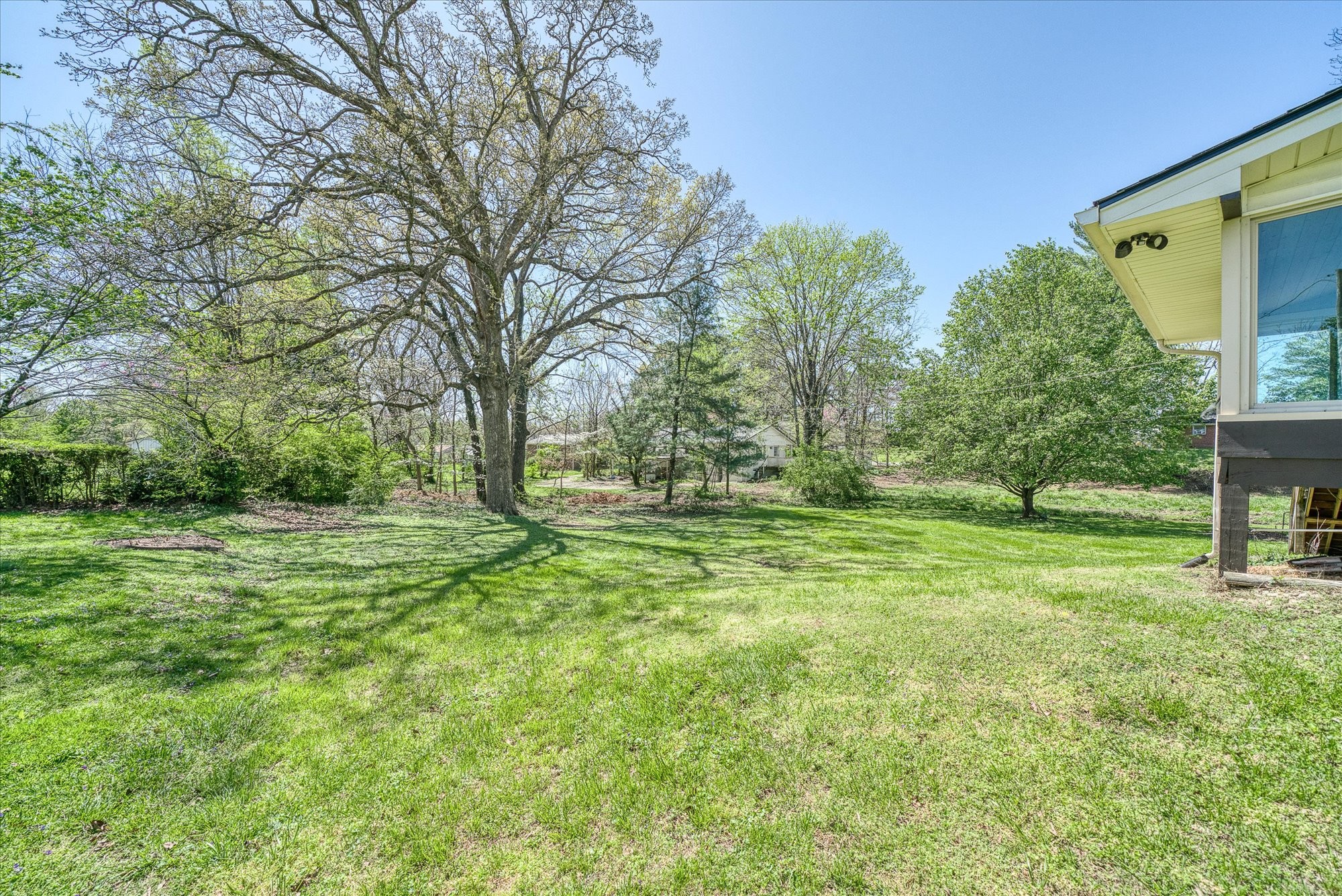 515 East 4th Street Property Photo 4