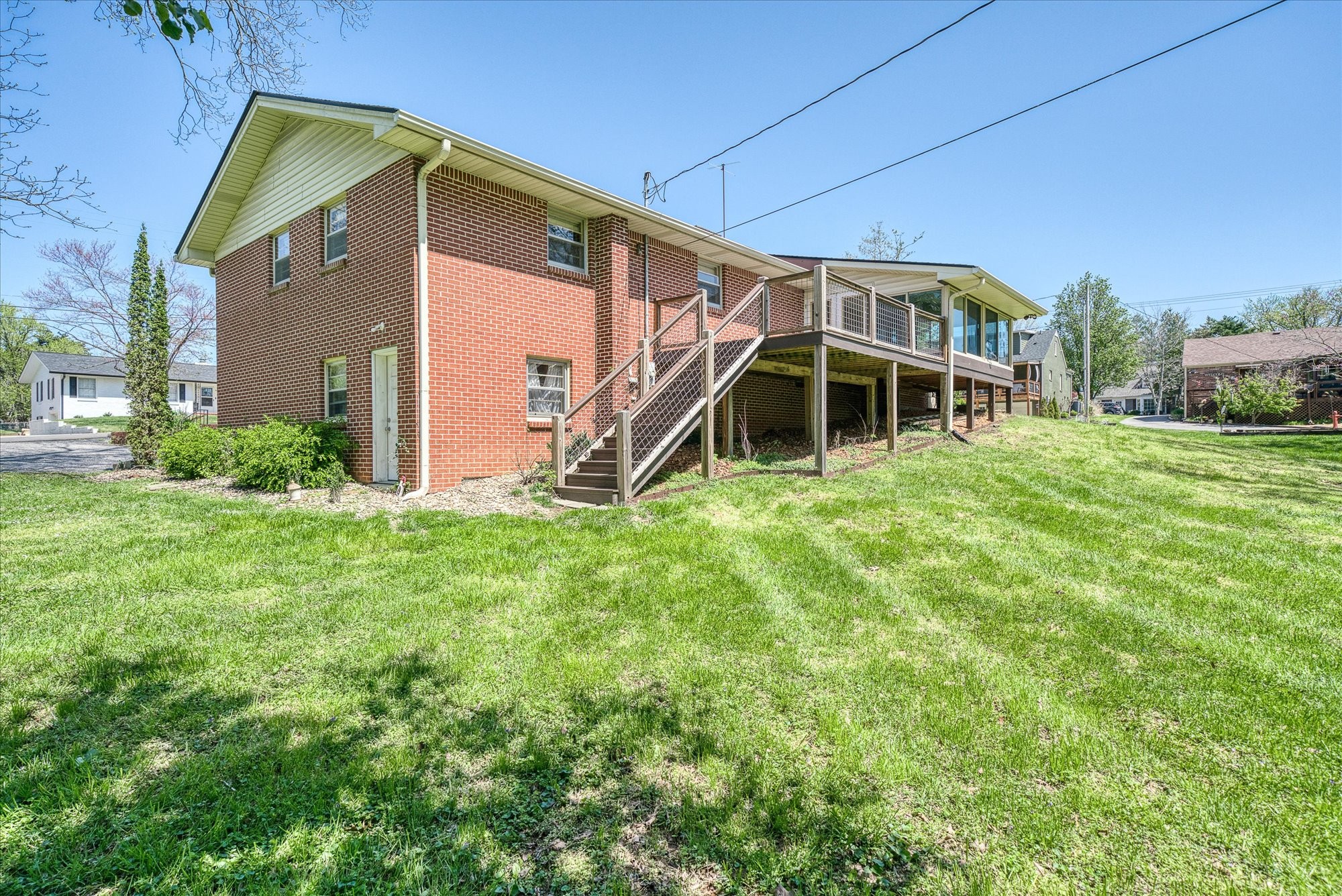515 East 4th Street Property Photo 5