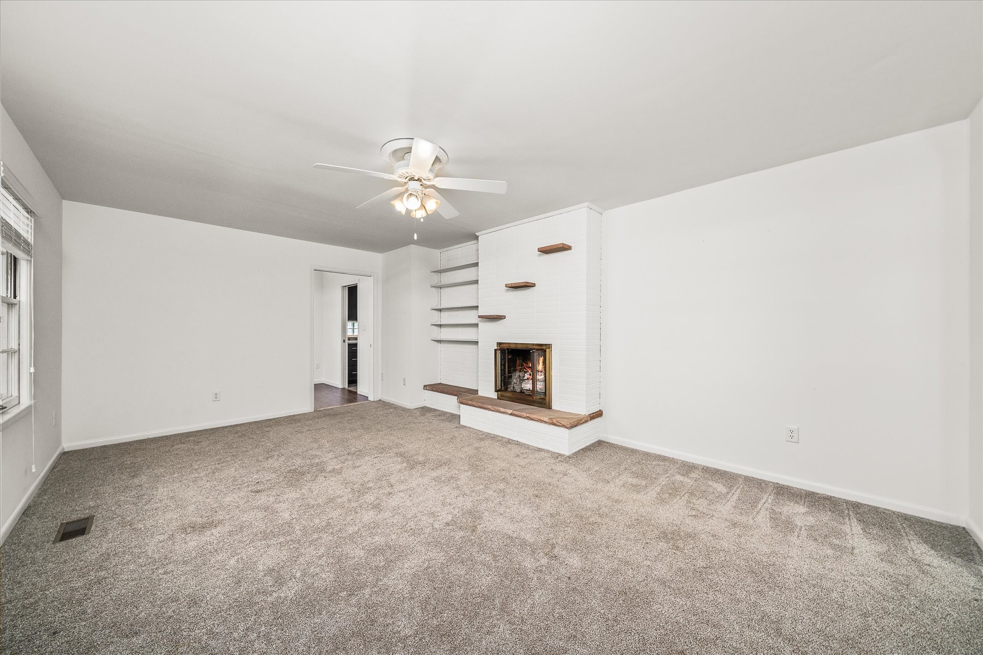515 East 4th Street Property Photo 8