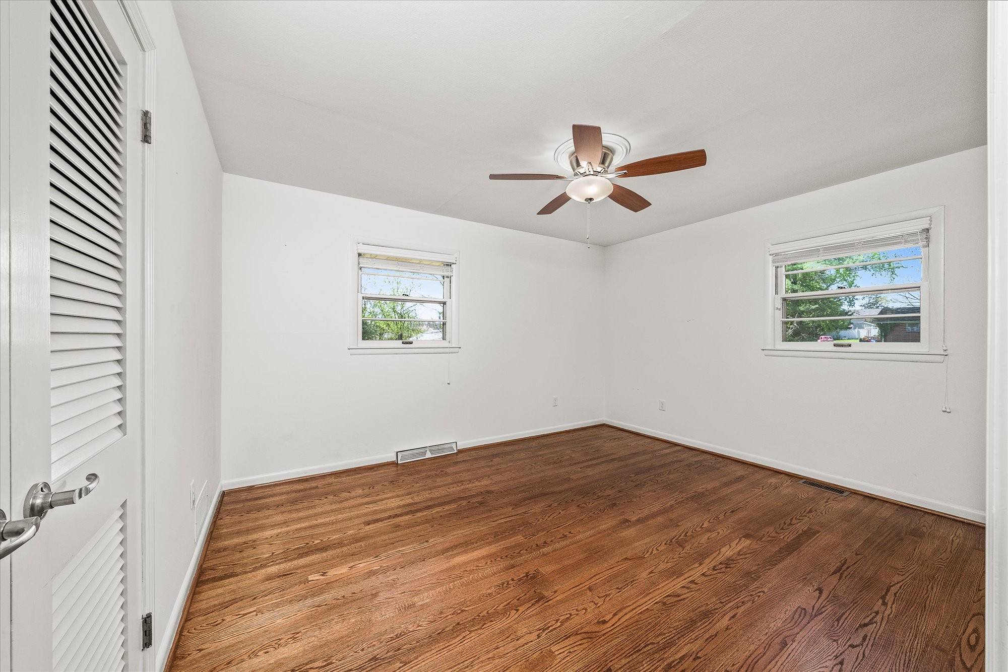 515 East 4th Street Property Photo 28