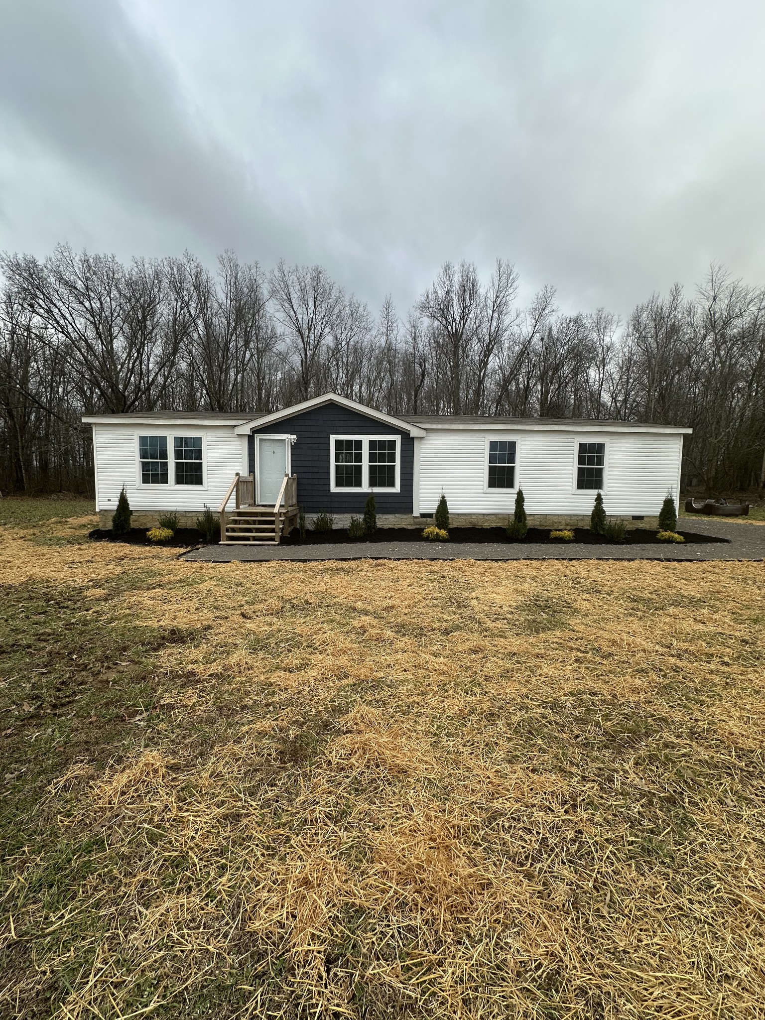 1081 Spry Rd Property Photo