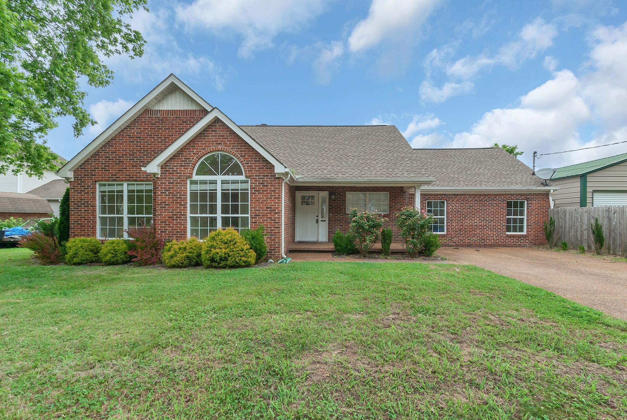 1771 University Dr Property Photo 1
