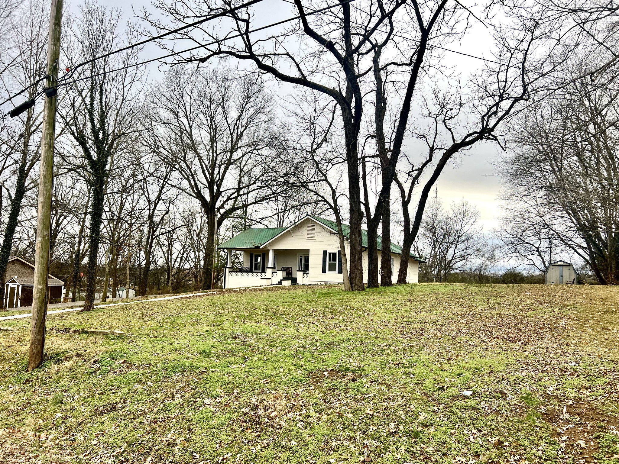 313 Spring St Property Photo 3