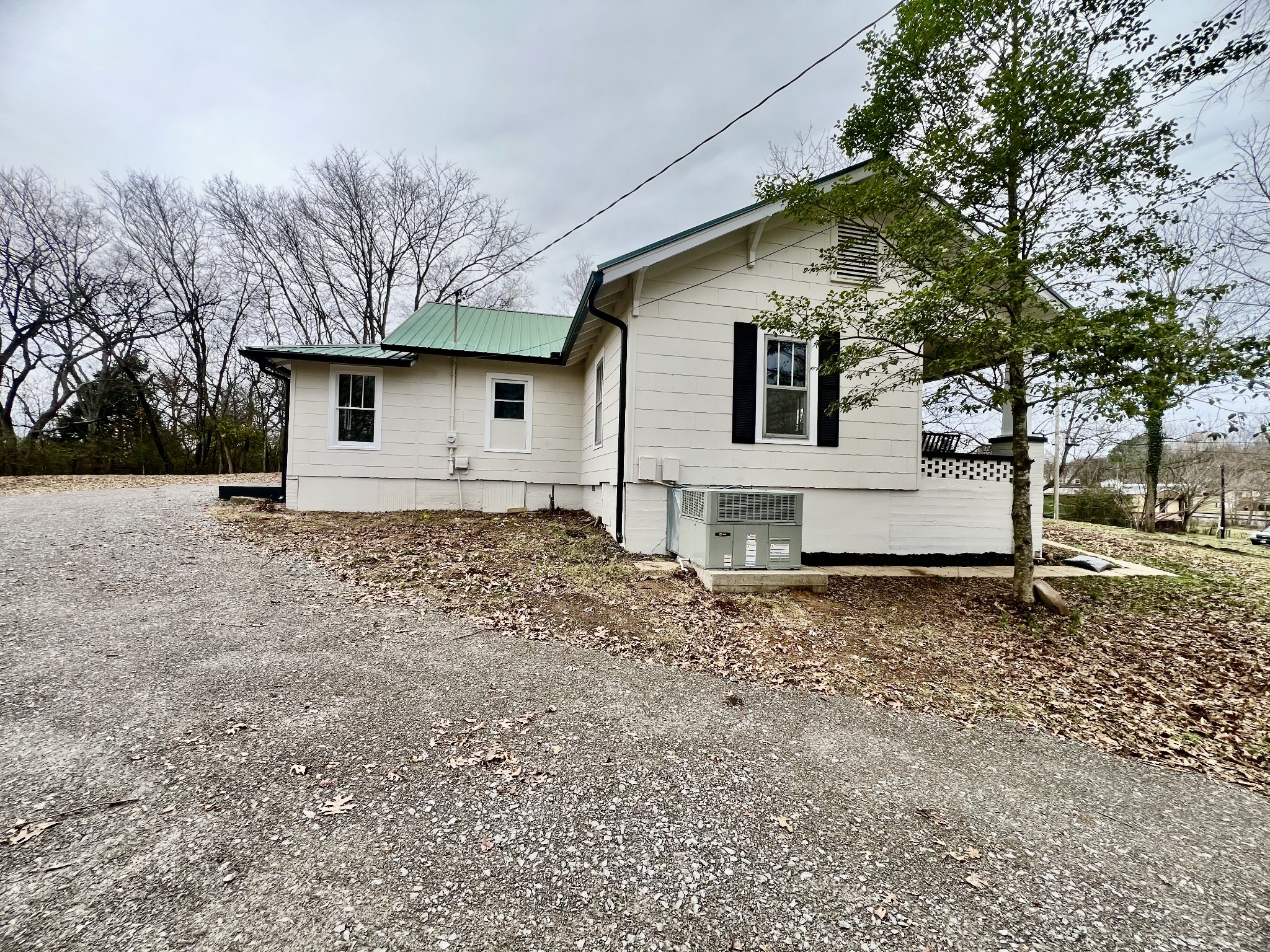313 Spring St Property Photo 4