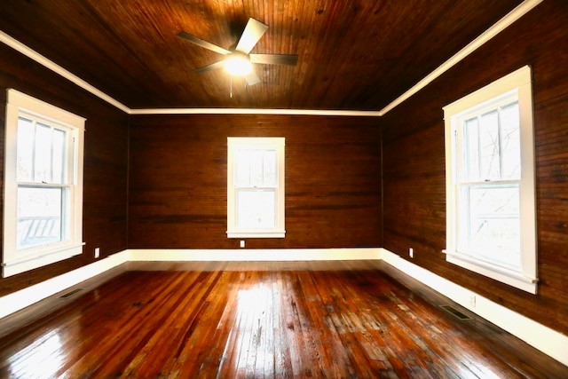 313 Spring St Property Photo 12