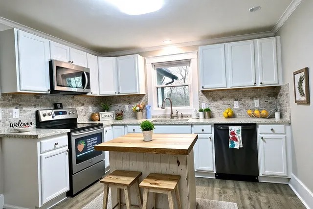 313 Spring St Property Photo 22