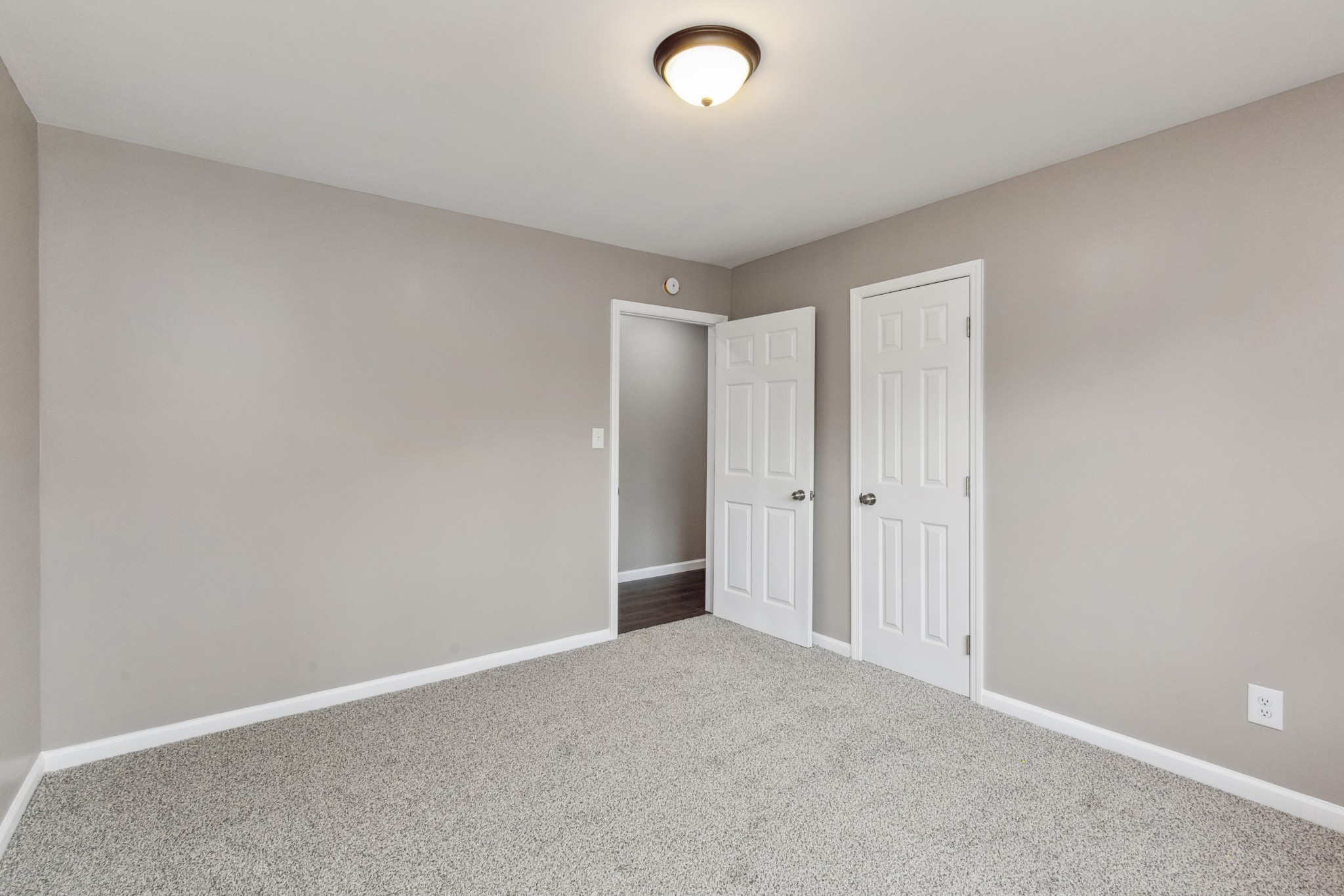 508 N Locust St Property Photo 17