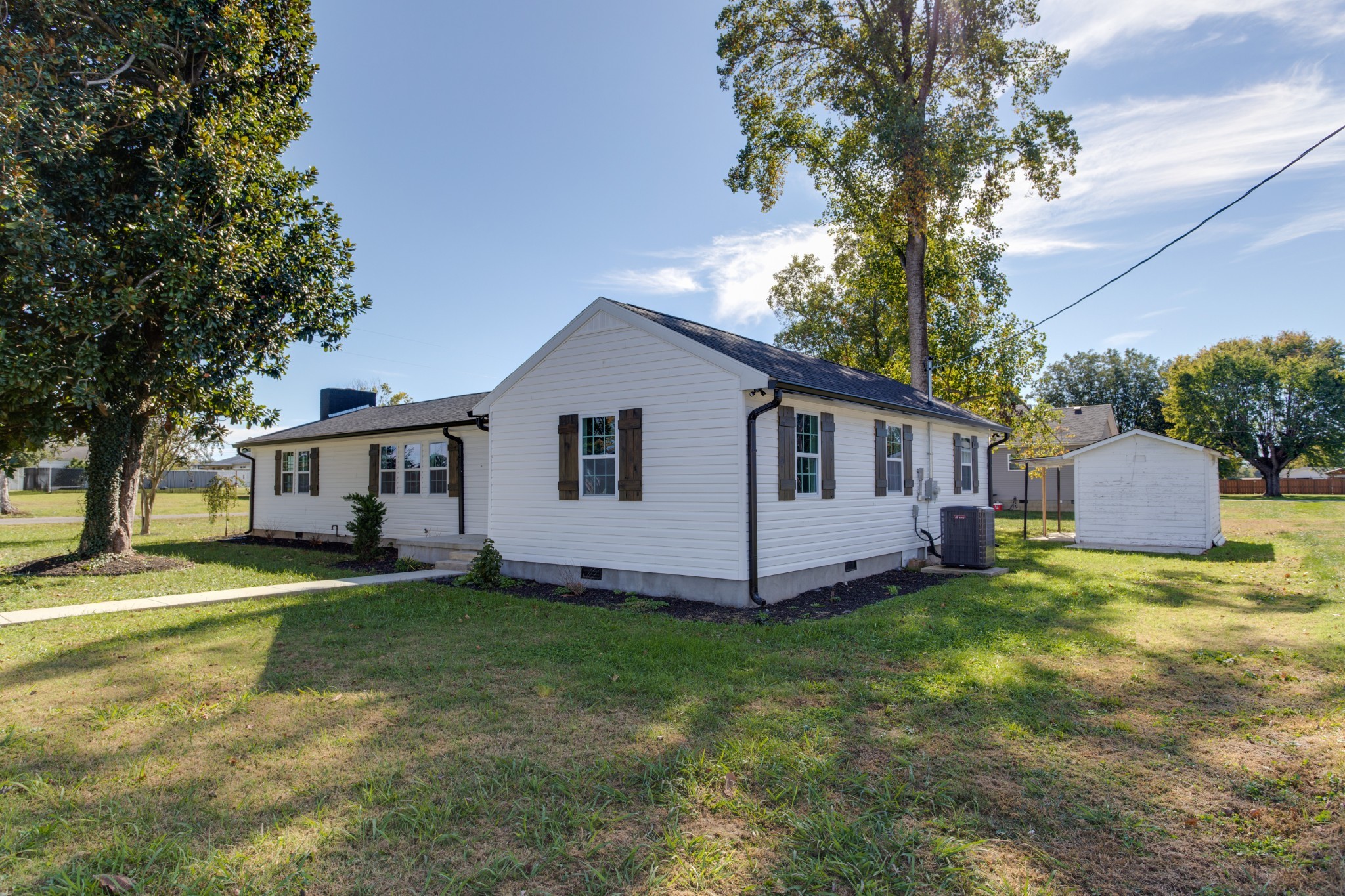 401 3rd Ave, N Property Photo 6