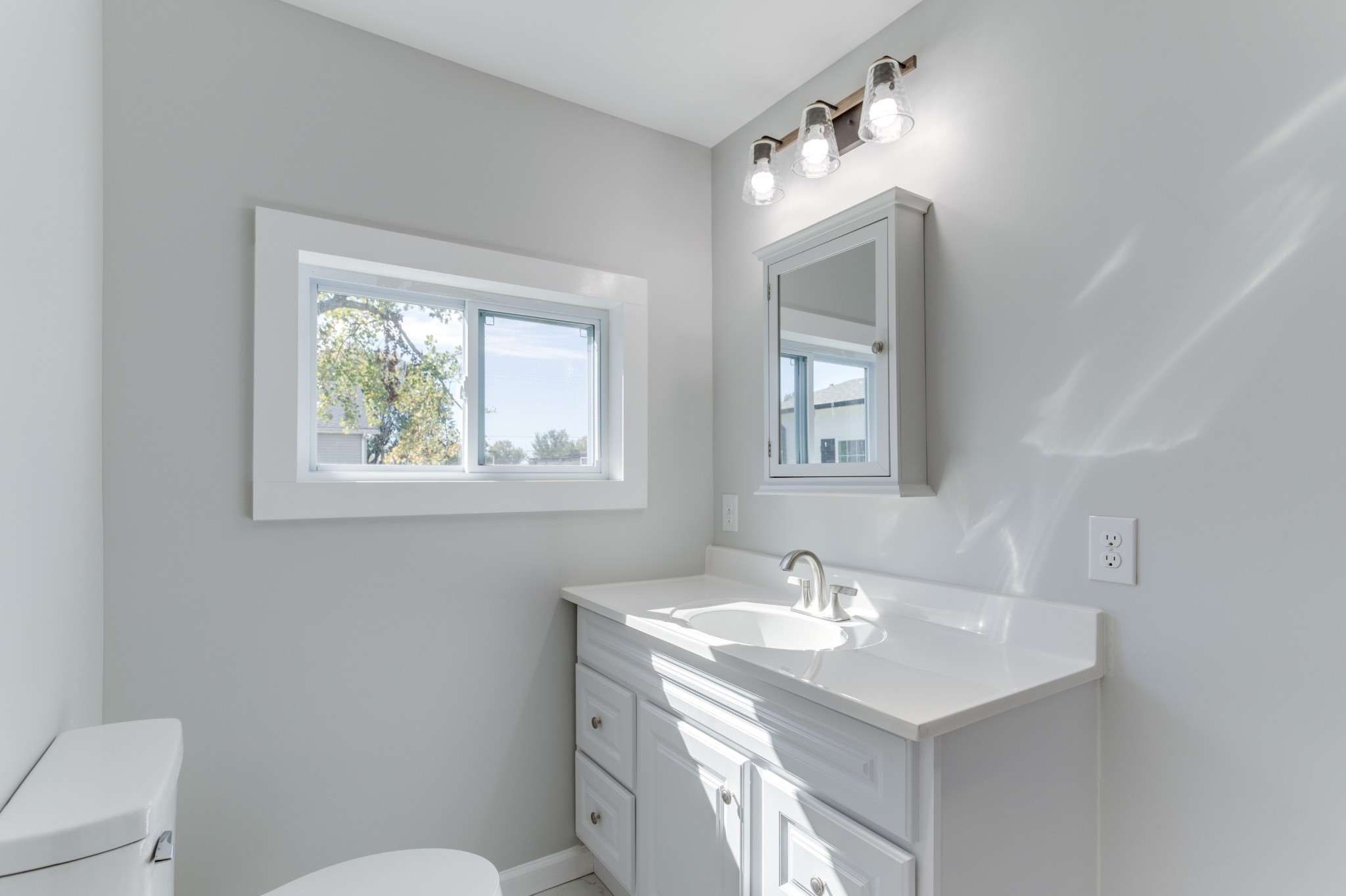 401 3rd Ave, N Property Photo 13