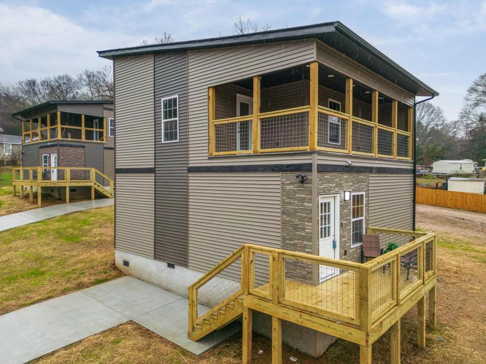 3903 Meadow Lane Property Photo