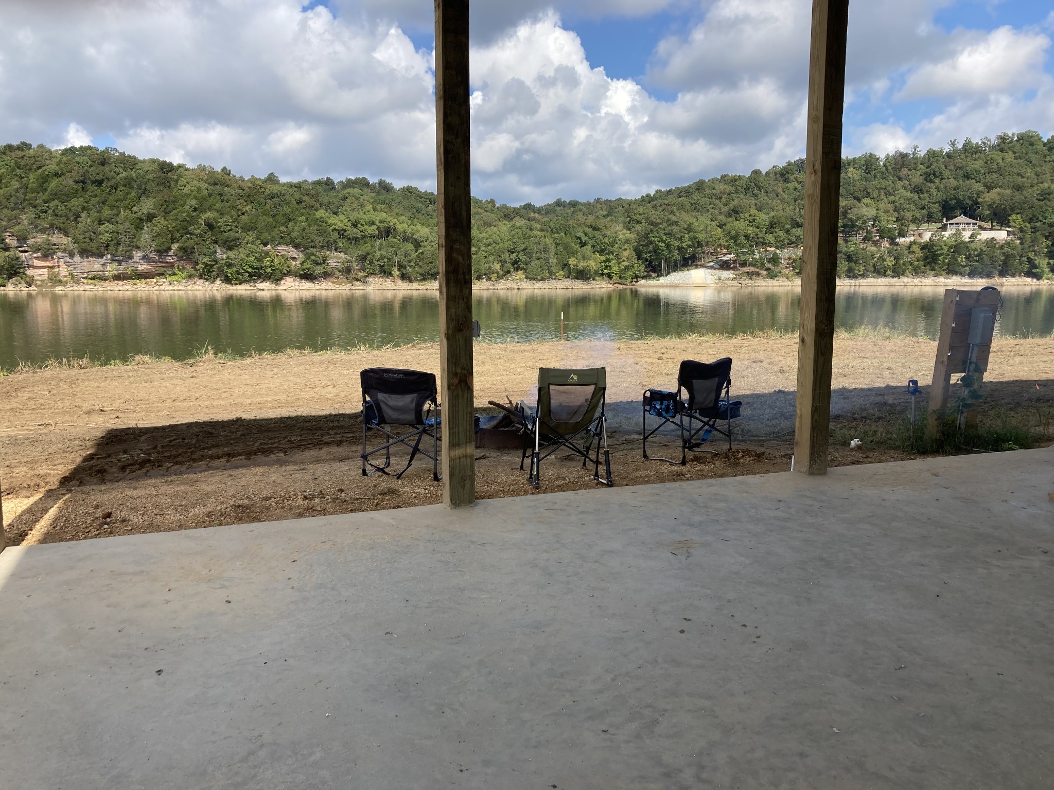 753 River Front Dr Property Photo 3