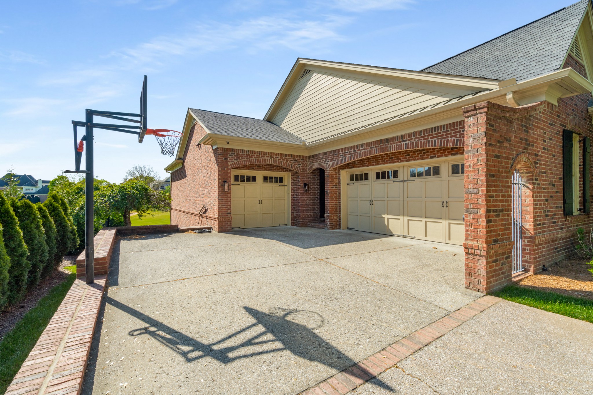 14 Angel Trce Property Photo 6