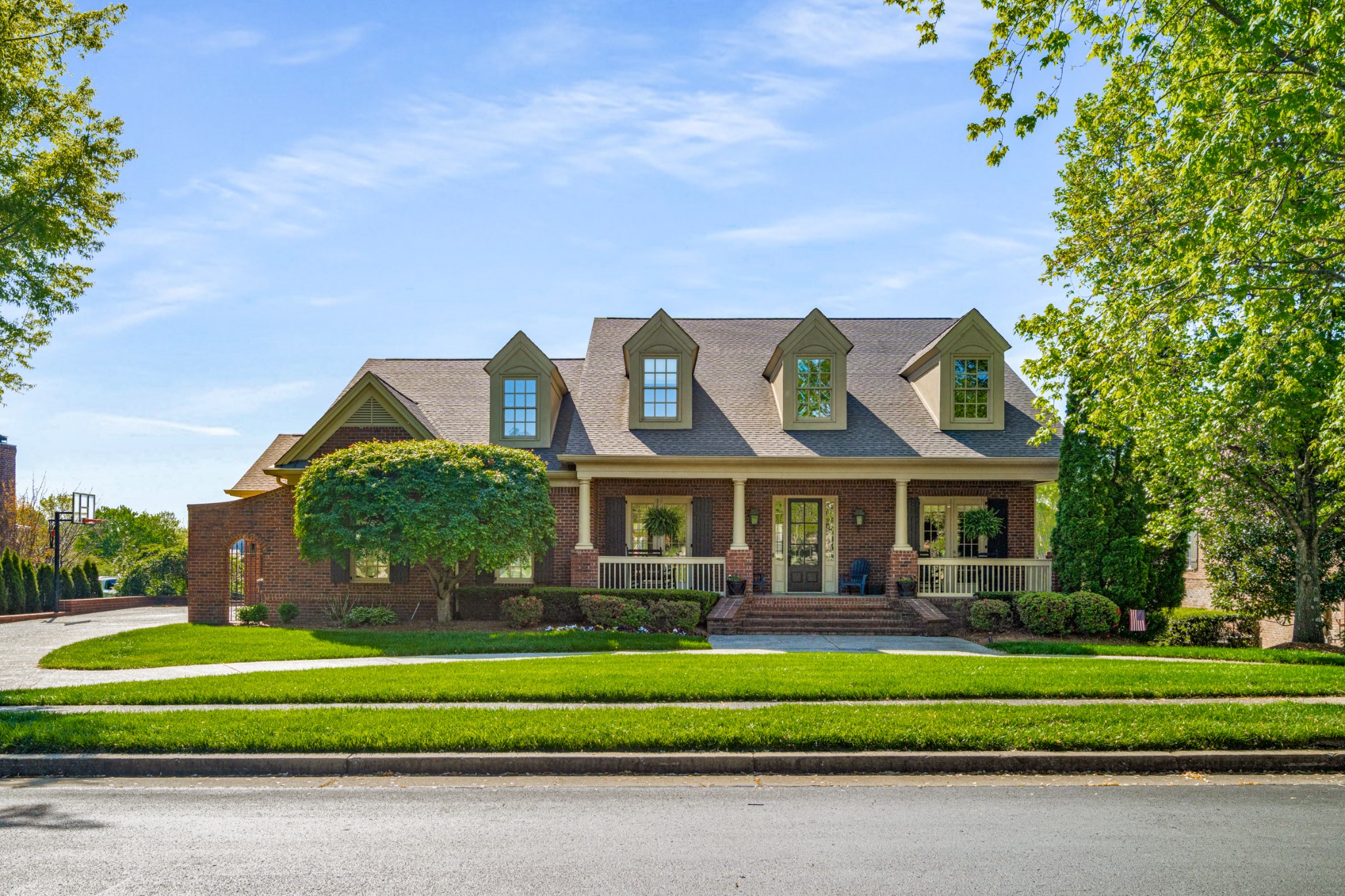 14 Angel Trce Property Photo 7