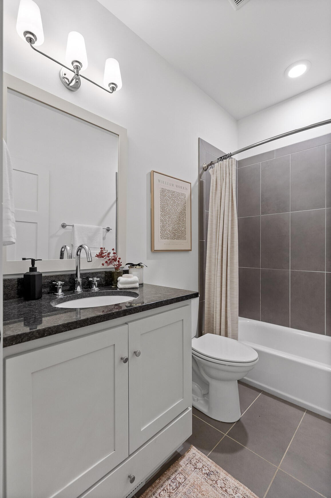 1507 W 46th Street Property Photo 40