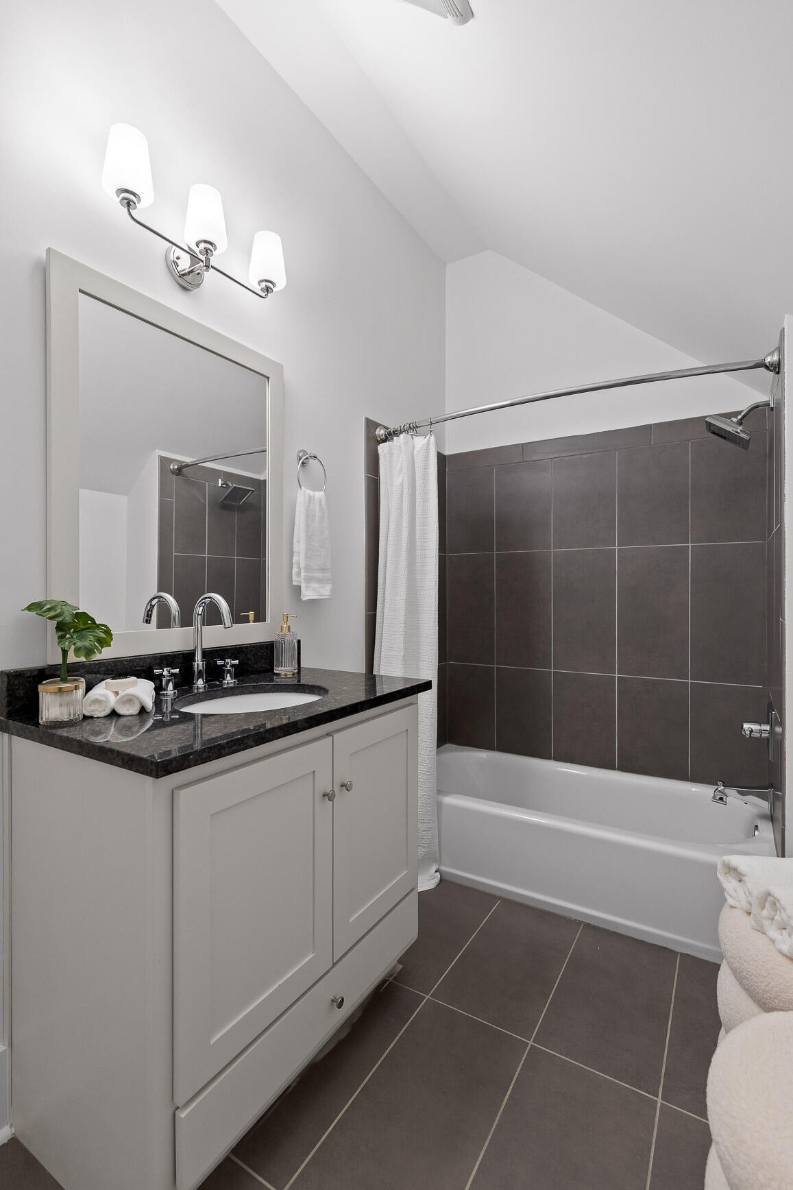 1507 W 46th Street Property Photo 46