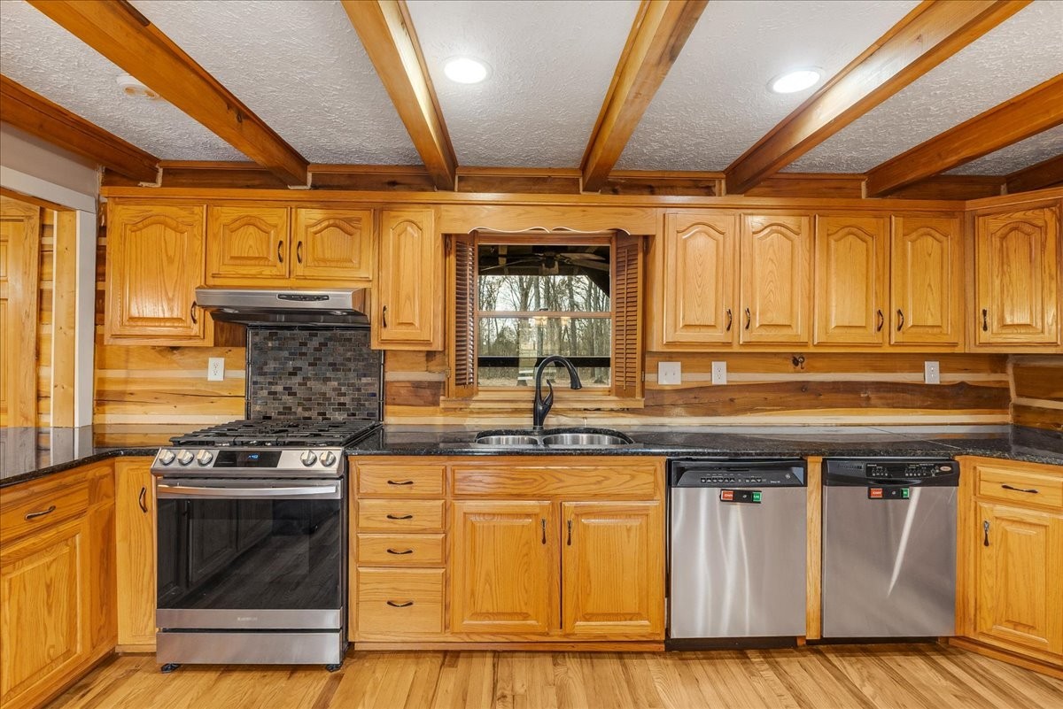 312 Roscoe Lynn Rd Property Photo 15