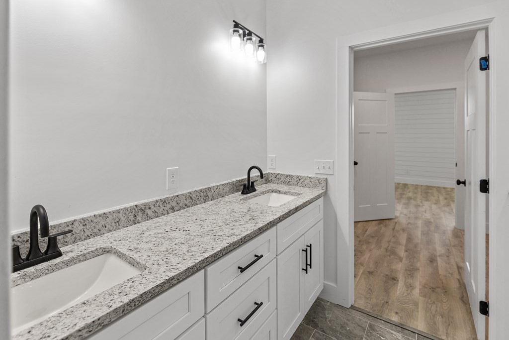 1807 Three Island Road Property Photo 19