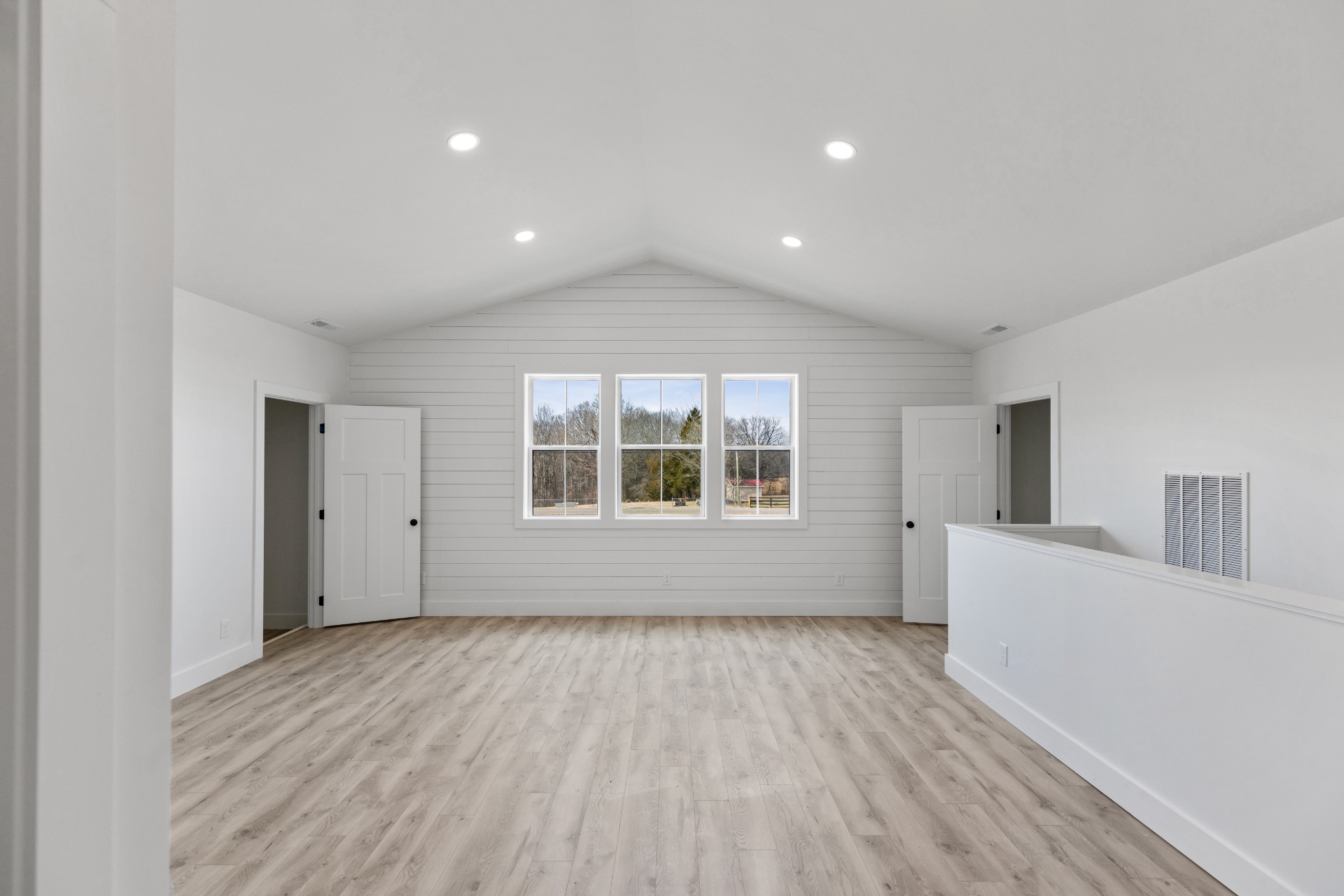 1807 Three Island Road Property Photo 32